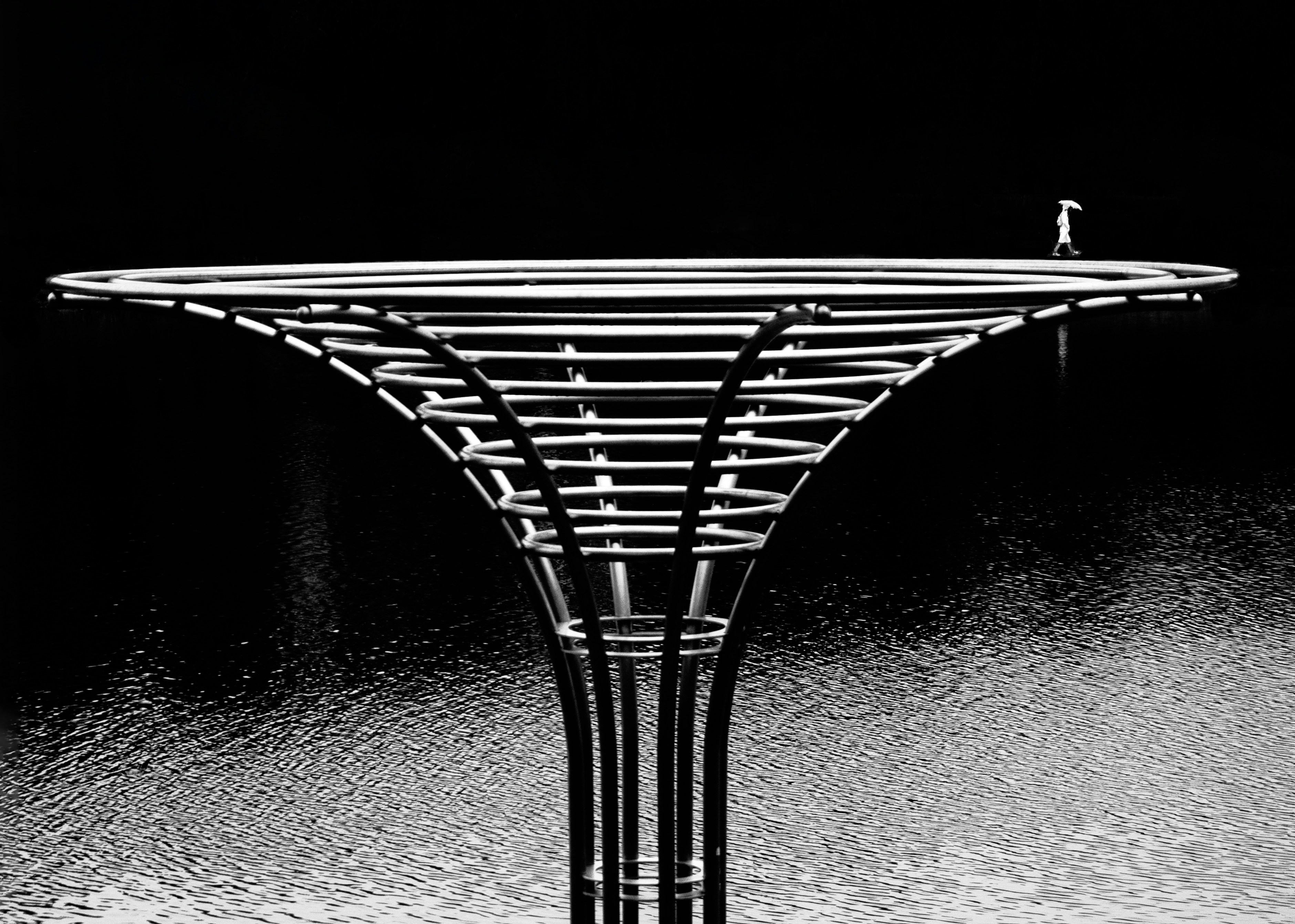 Un modelo de agentes informáticos de la Fundación UltraCUA que aborda la brecha entre agentes de GUI de propósito general y agentes especializados basados en API