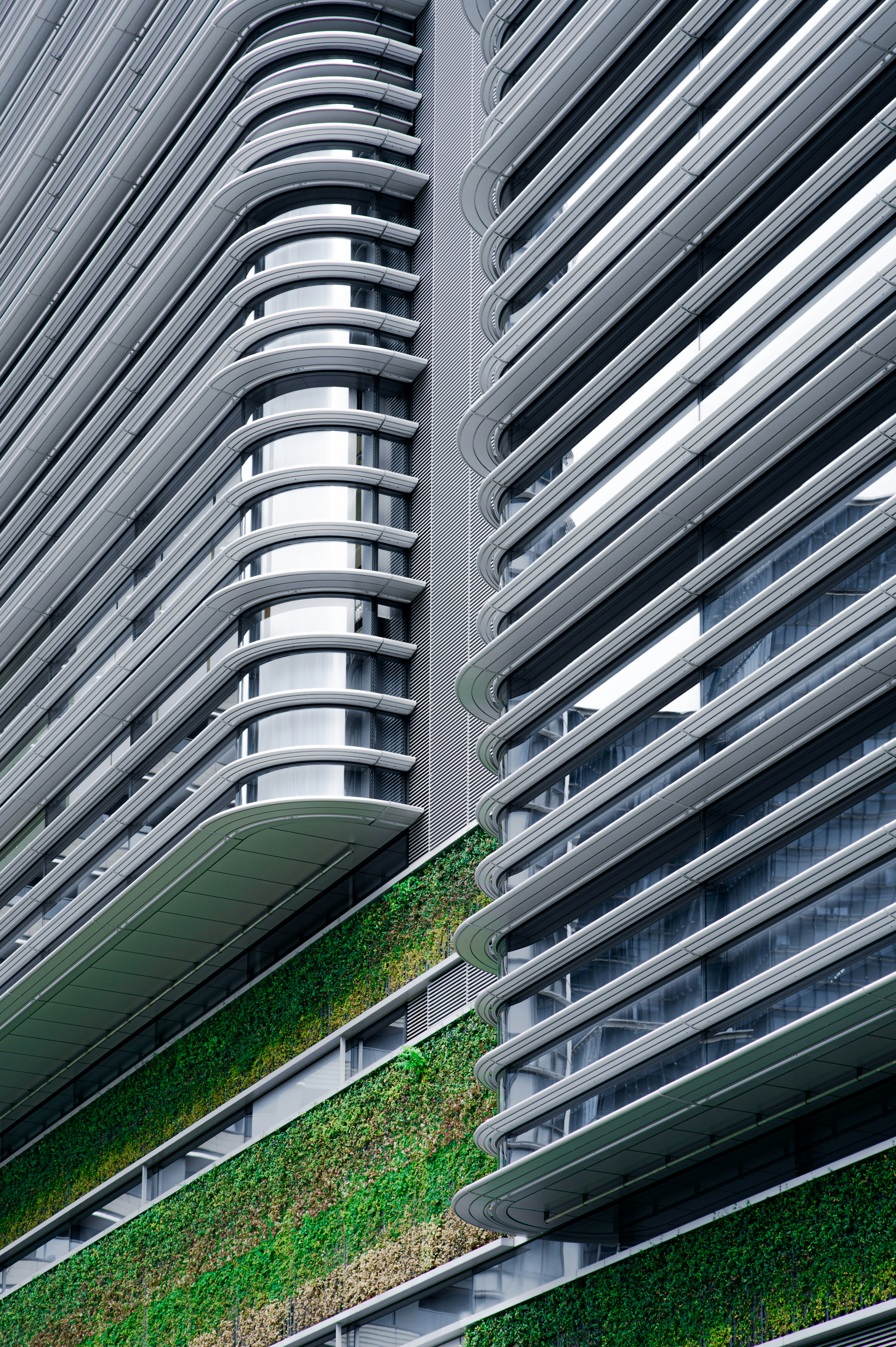 Modernizando Ecossistemas Maduros: Clean Architecture e Performance en Microsservicios de Lectura