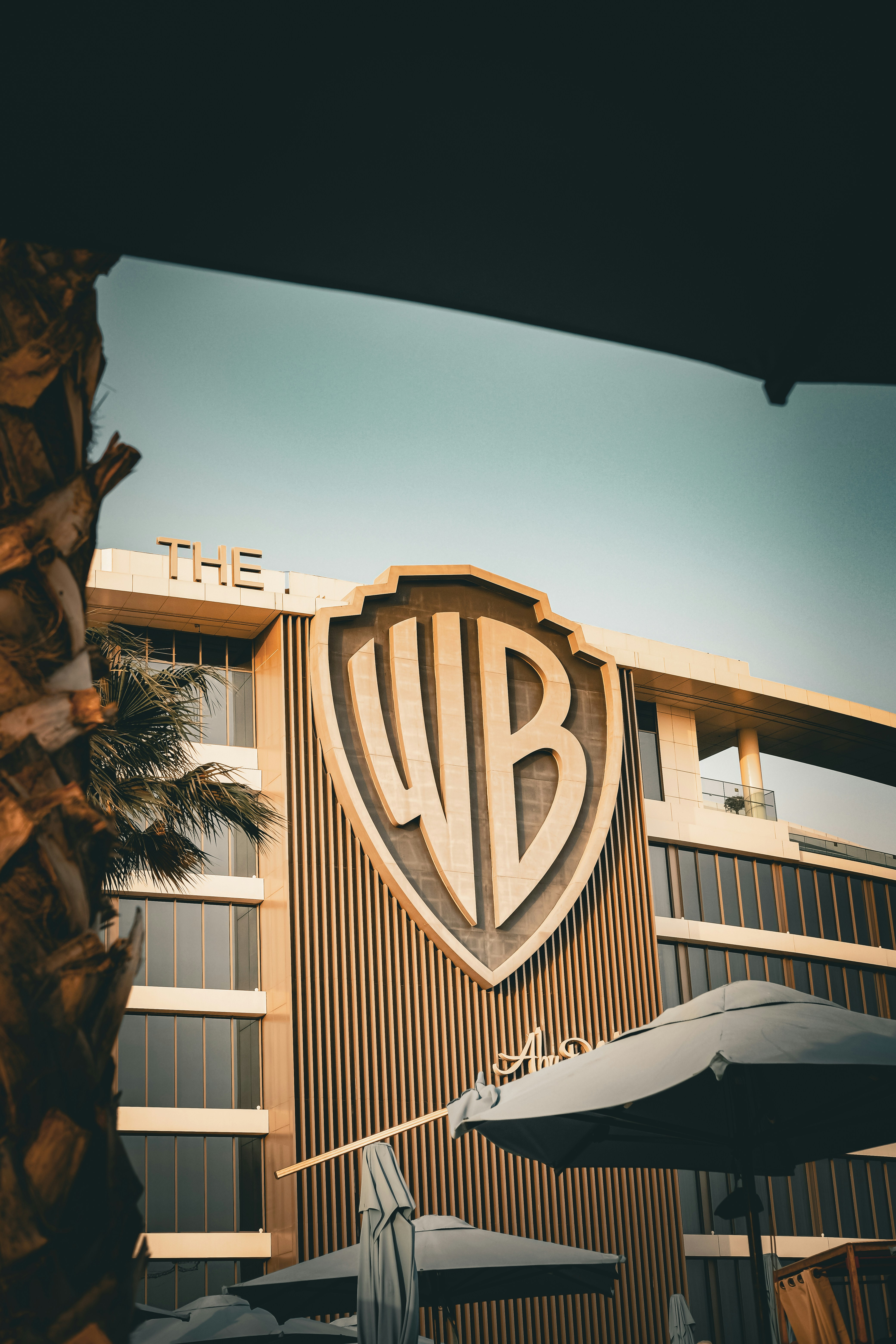 Netflix apuesta fuerte con una oferta de 83 mil millones de dólares por Warner Bros. Discovery