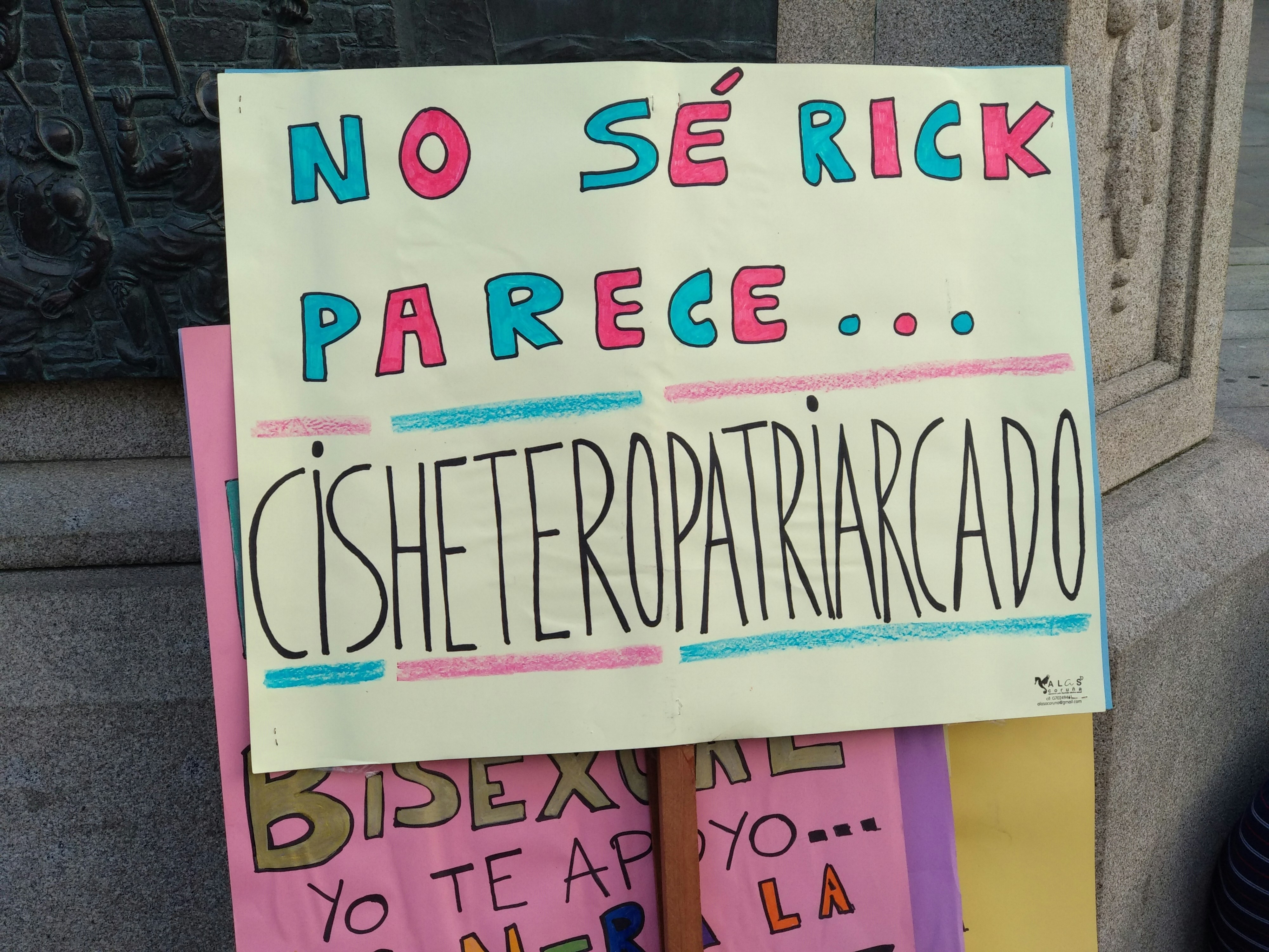 No podía escribir mientras estaba pagando impuestos