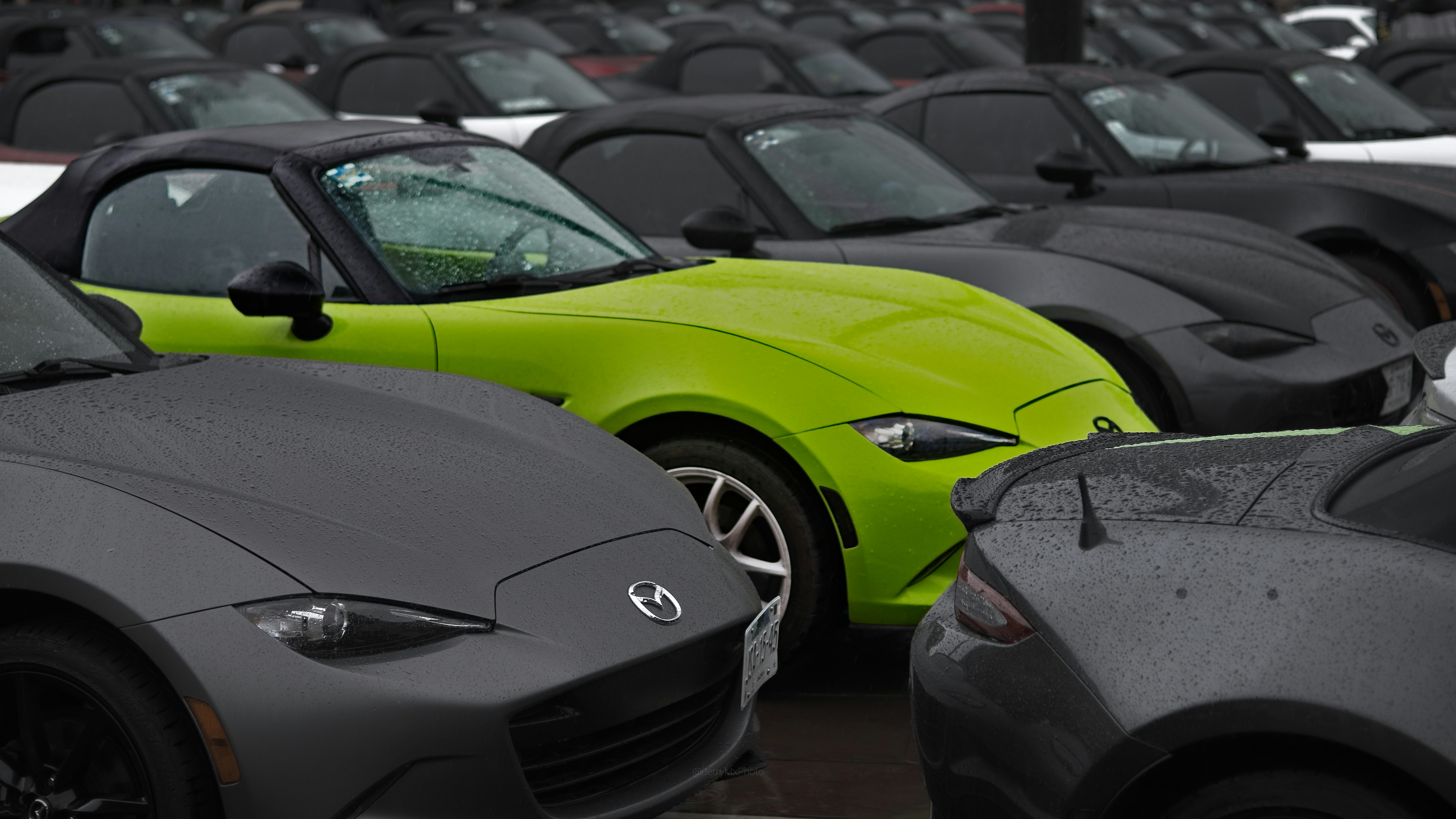 Precios de coches alcanzaron un nuevo récord — y los compradores no están celebrando
