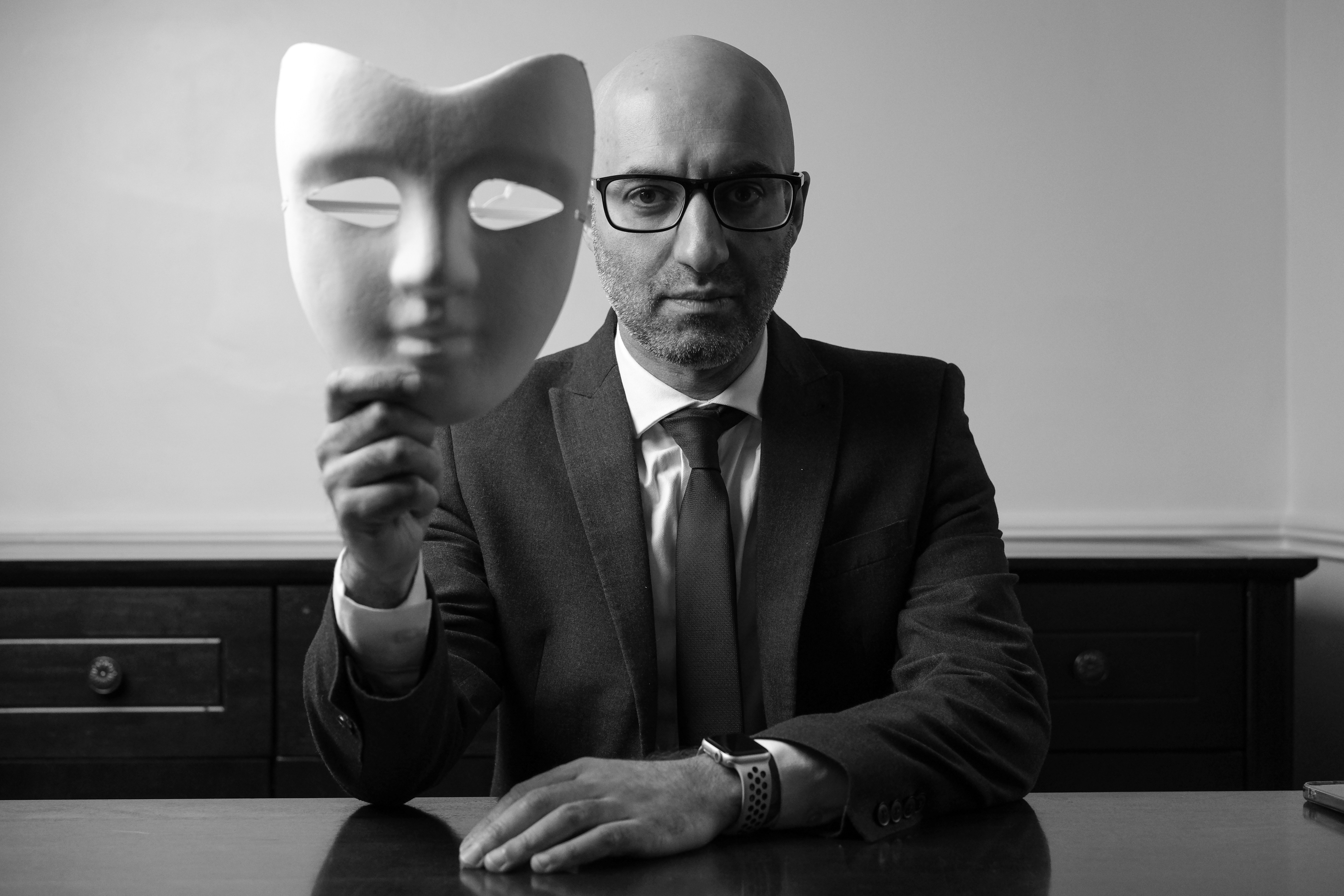 Oddity es un terror magistralmente tenso del director de Hokum