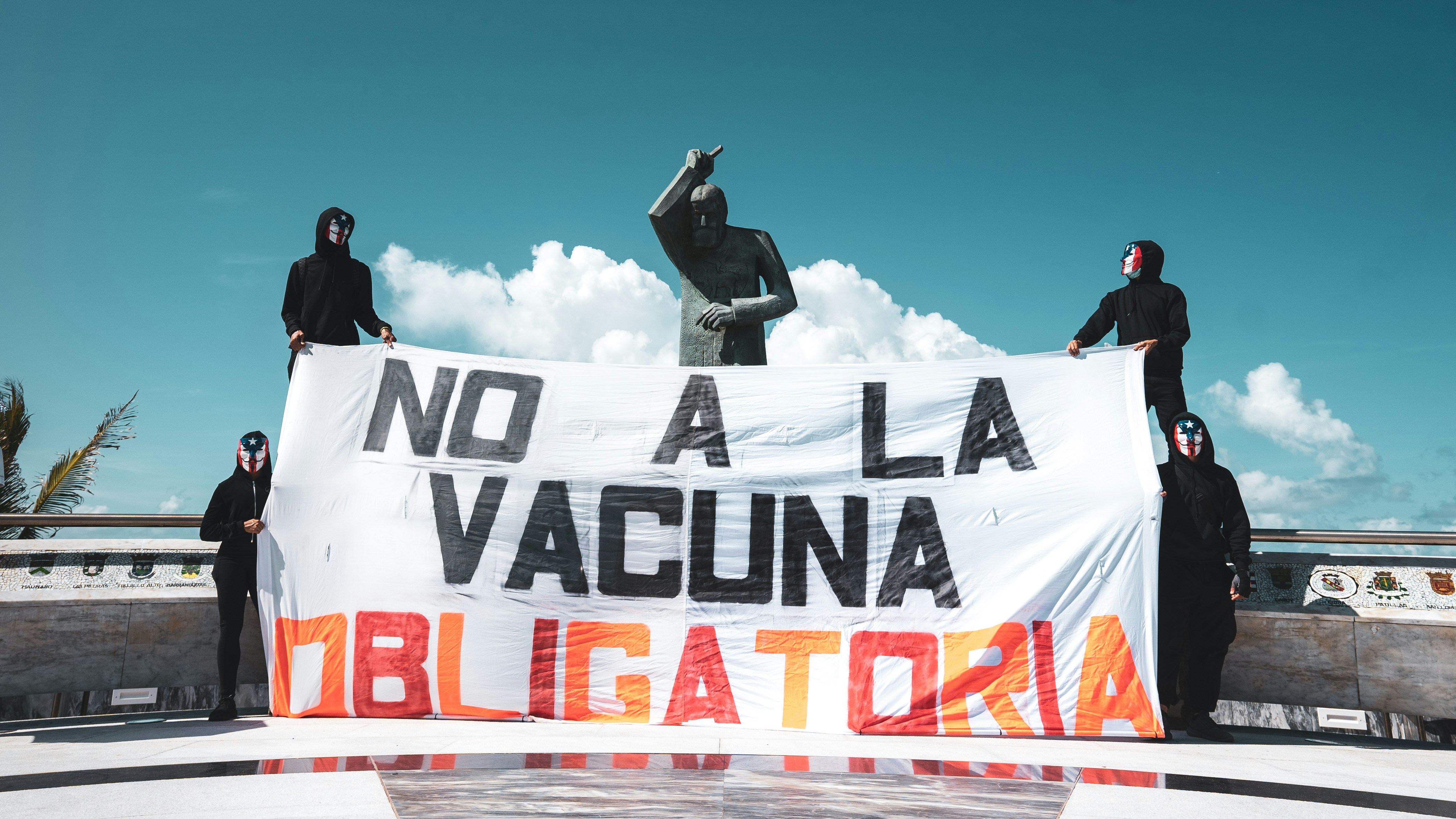 Opir: Clasificación eficiente de seguridad multitarea para toxicidad, jailbreaks, discursos de odio y contenido dañino