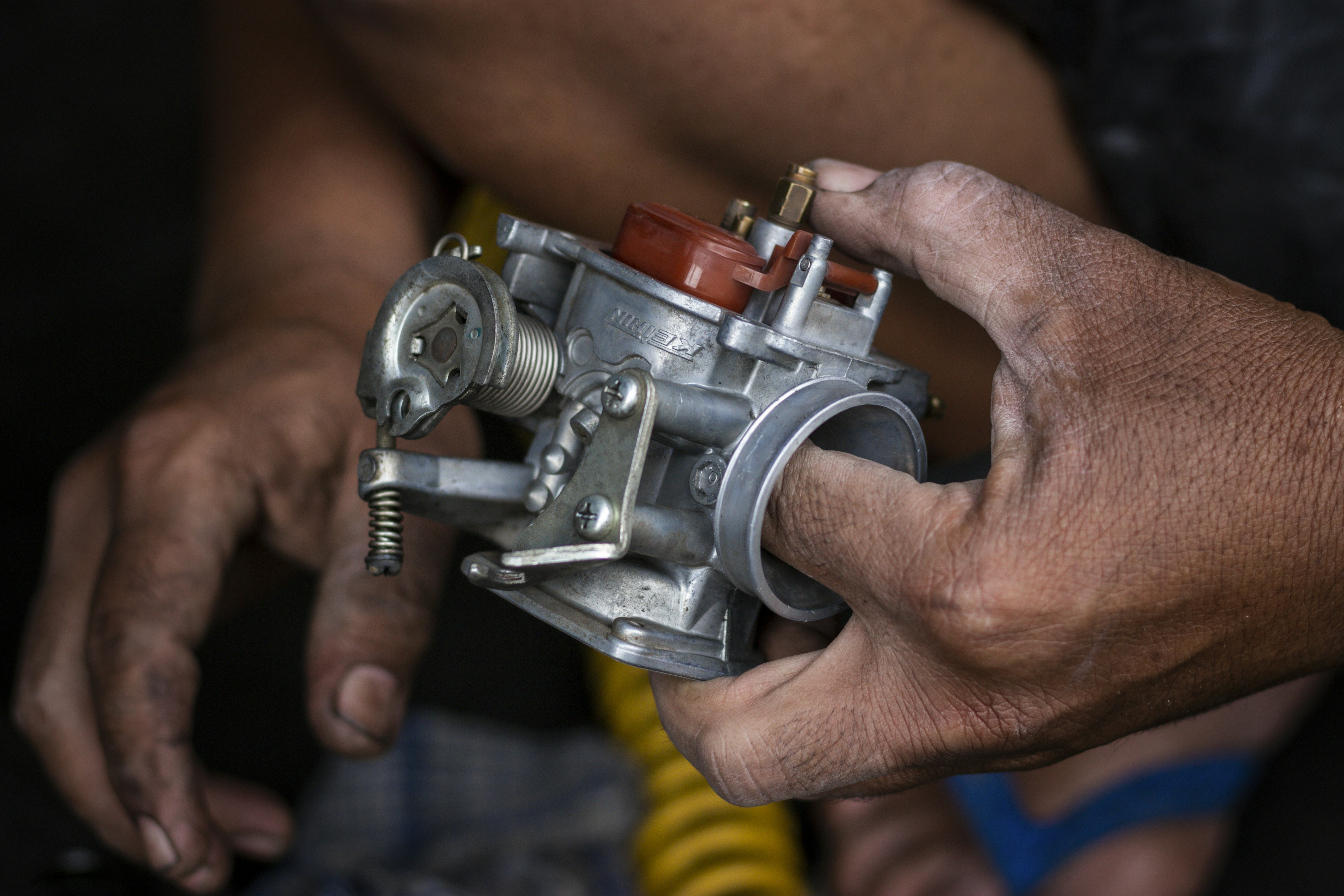 Aprendizaje por Refuerzo para el Control de Línea de Acelerador