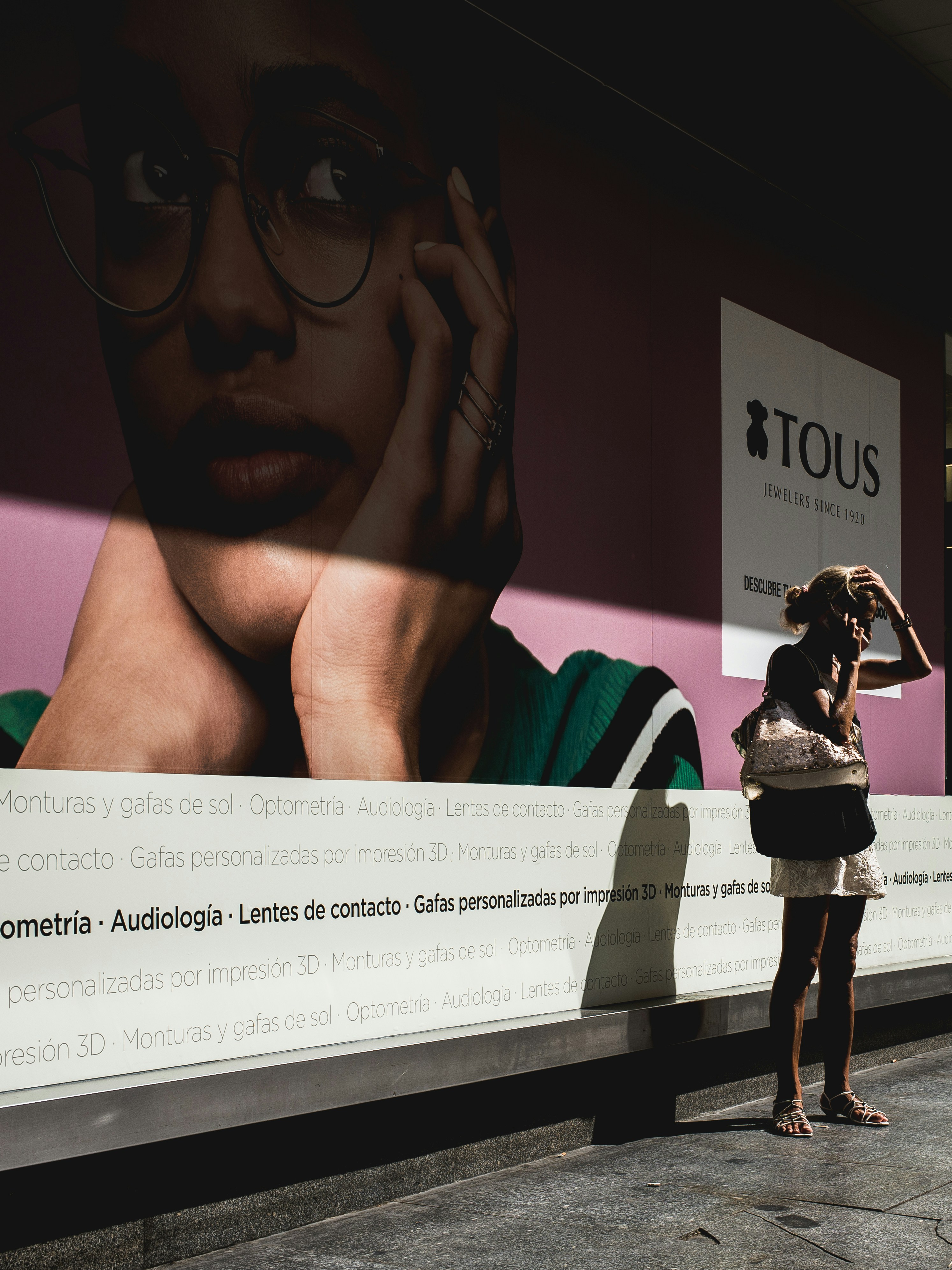 Flujos Generativos de Redes para la Adaptación del Modelo en Gemelos Digitales de Sistemas Naturales