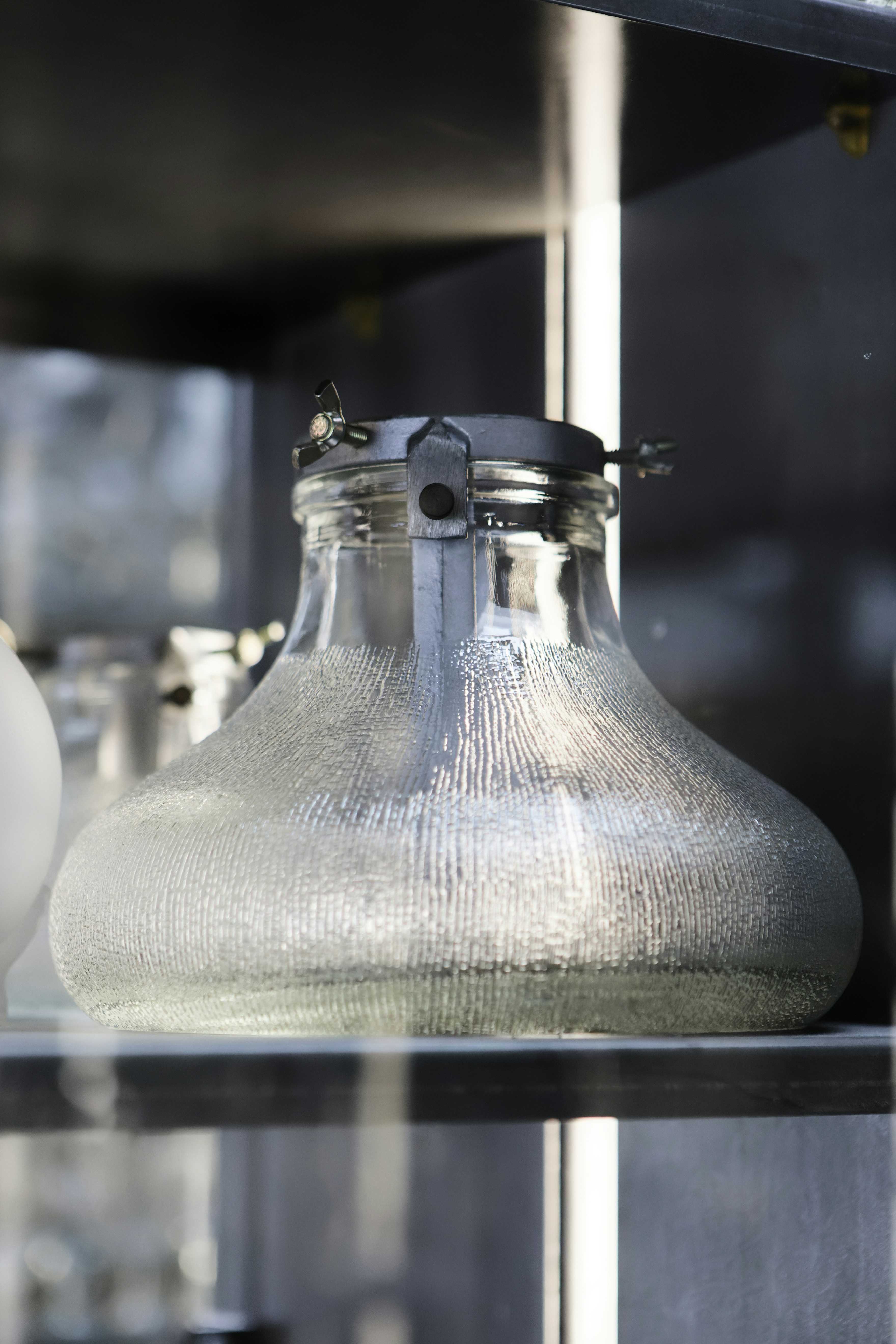 Optimización impulsada por IA de la composición de la sal de combustible de un reactor de sales fundidas para mejorar la economía de neutrones