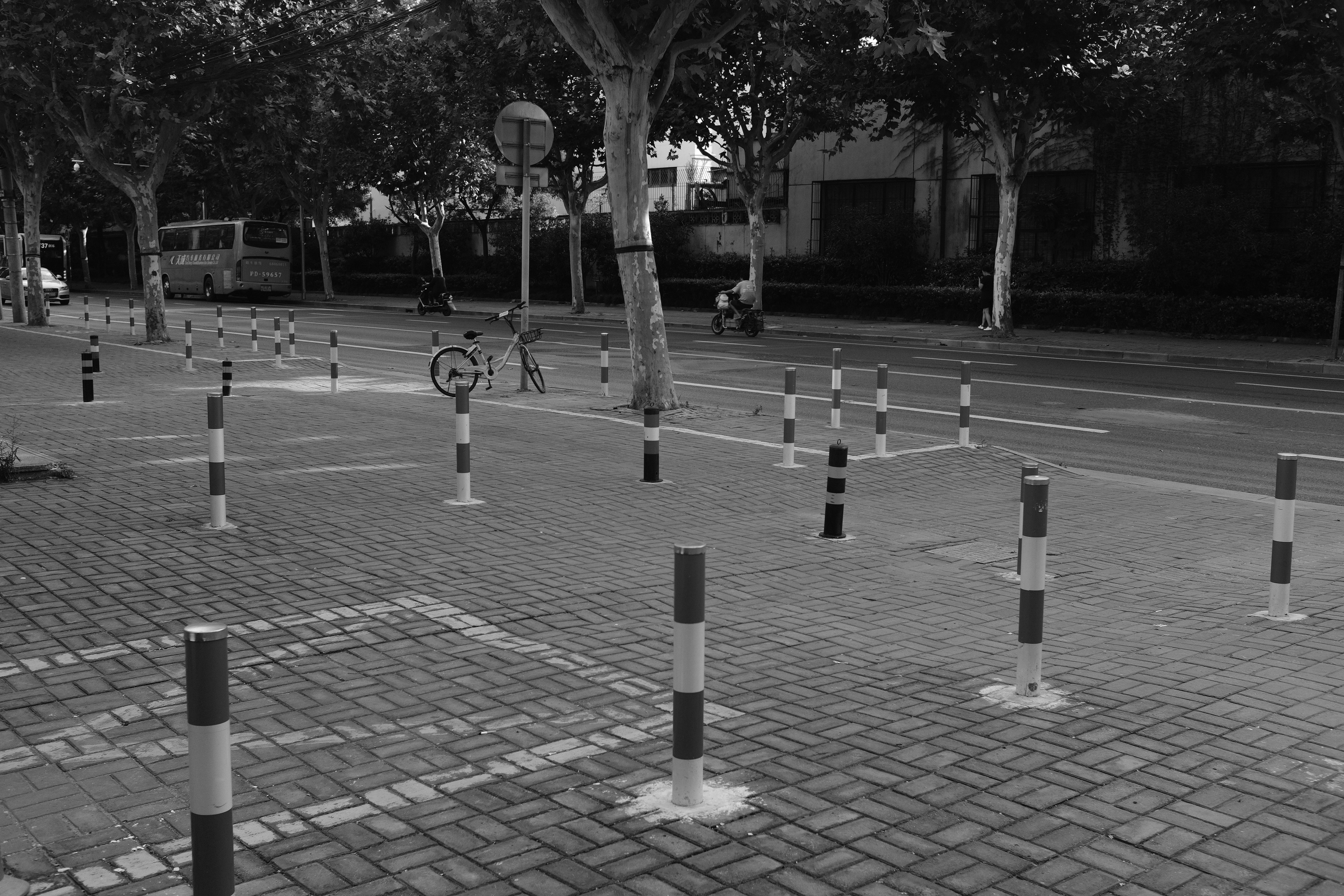 Compresión Adaptativa Meta-Aprendida para la Detección Continua de Objetos en Microcontroladores con Limitaciones de Memoria