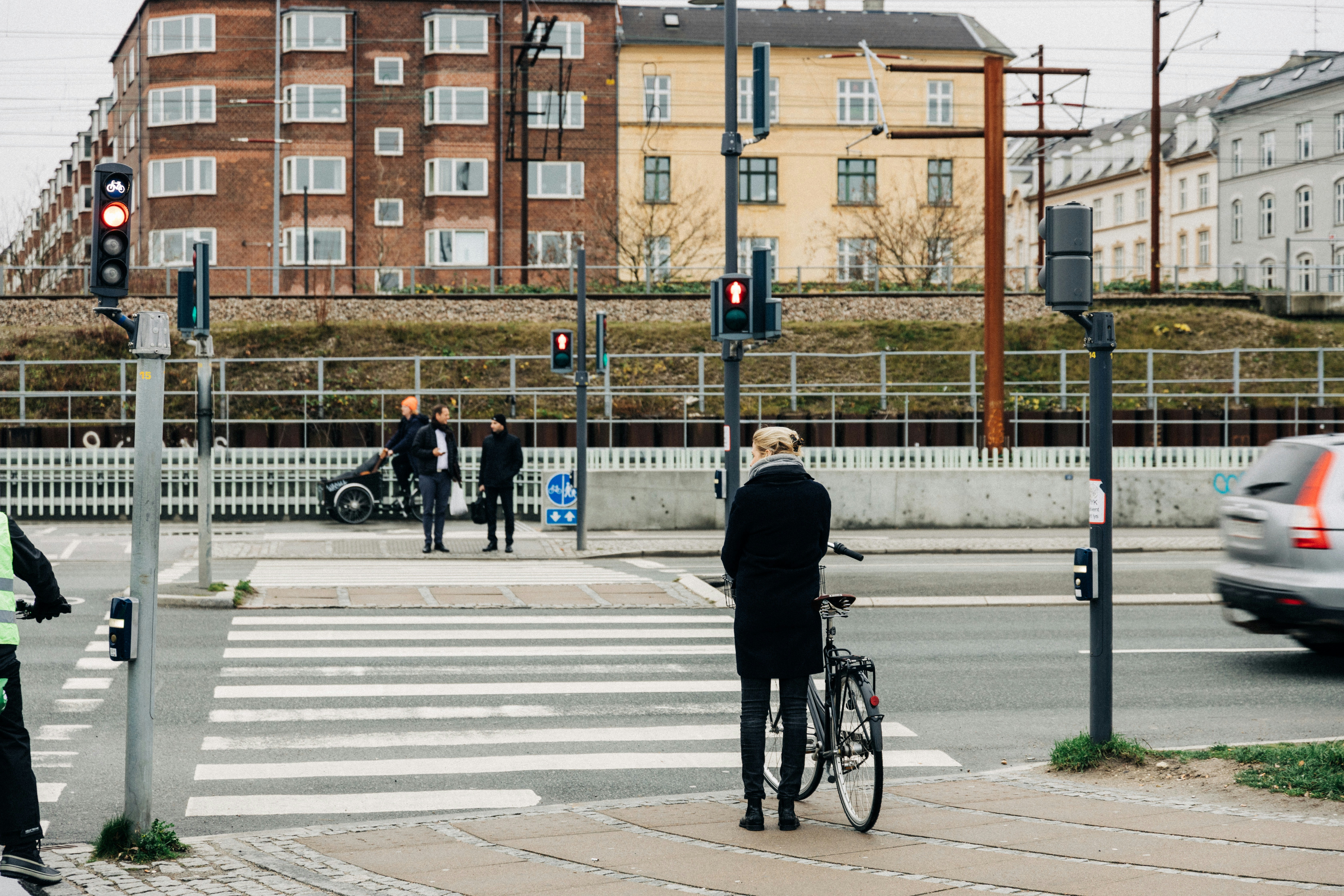 Benchmark de Movilidad: Una Evaluación de Agentes de Planificación de Rutas en Escenarios de Movilidad del Mundo Real