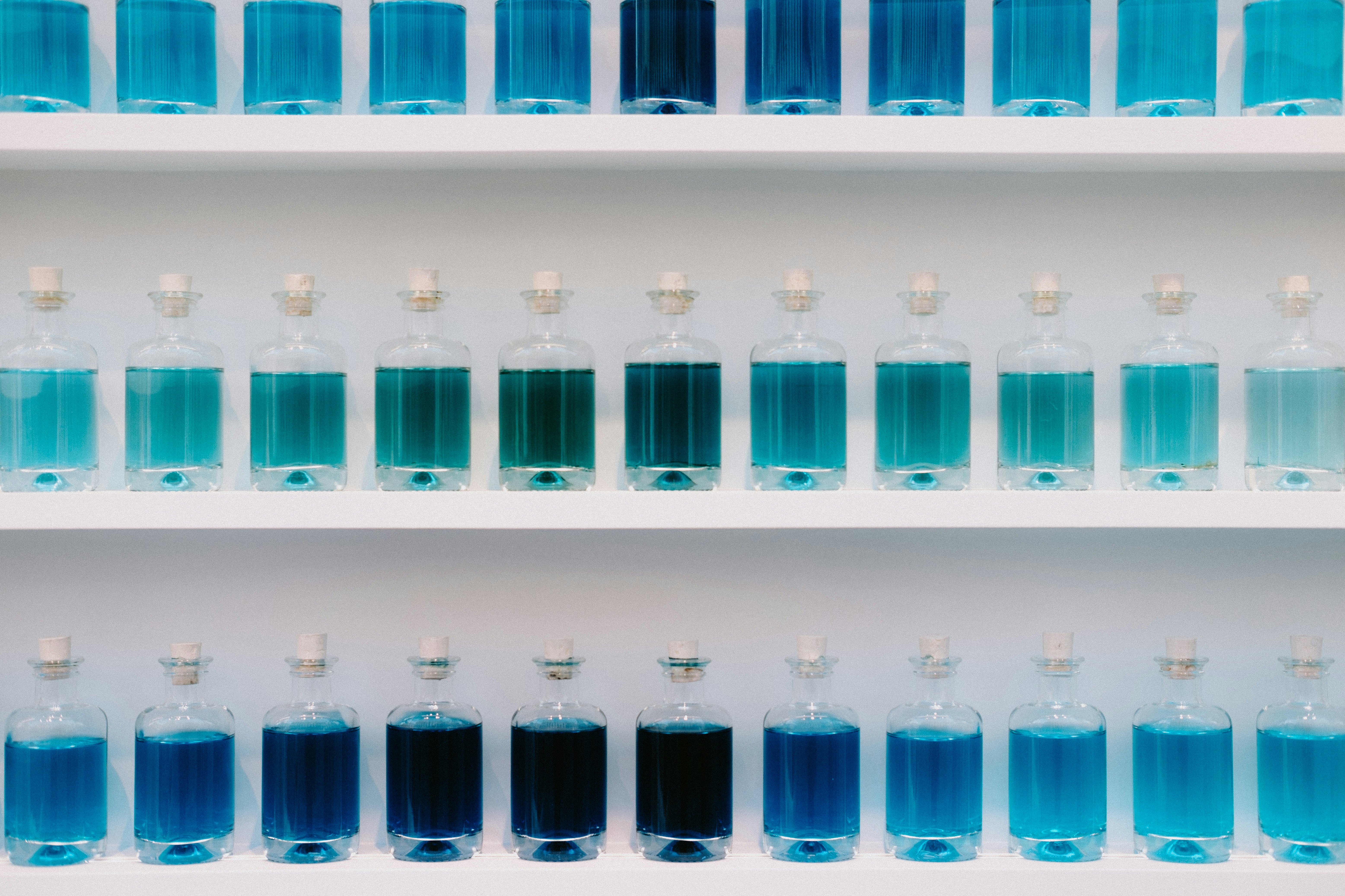 La Ciencia de la Evaluación de Respuestas: Desde BLEU y ROUGE hasta el Feedback Real de Humanos