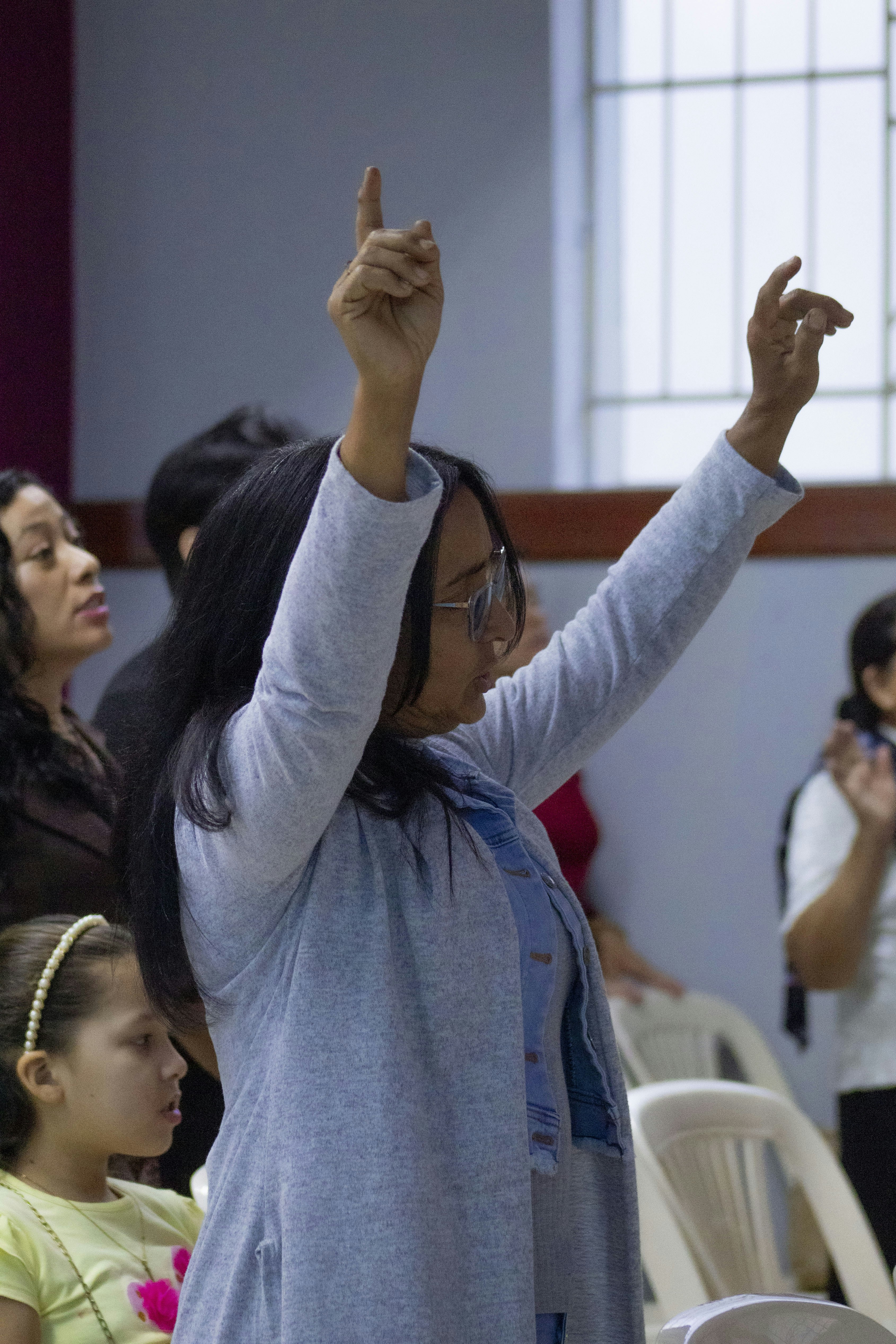 Un enfoque analítico de una sola ronda para el aprendizaje federado con modelos pre-entrenados