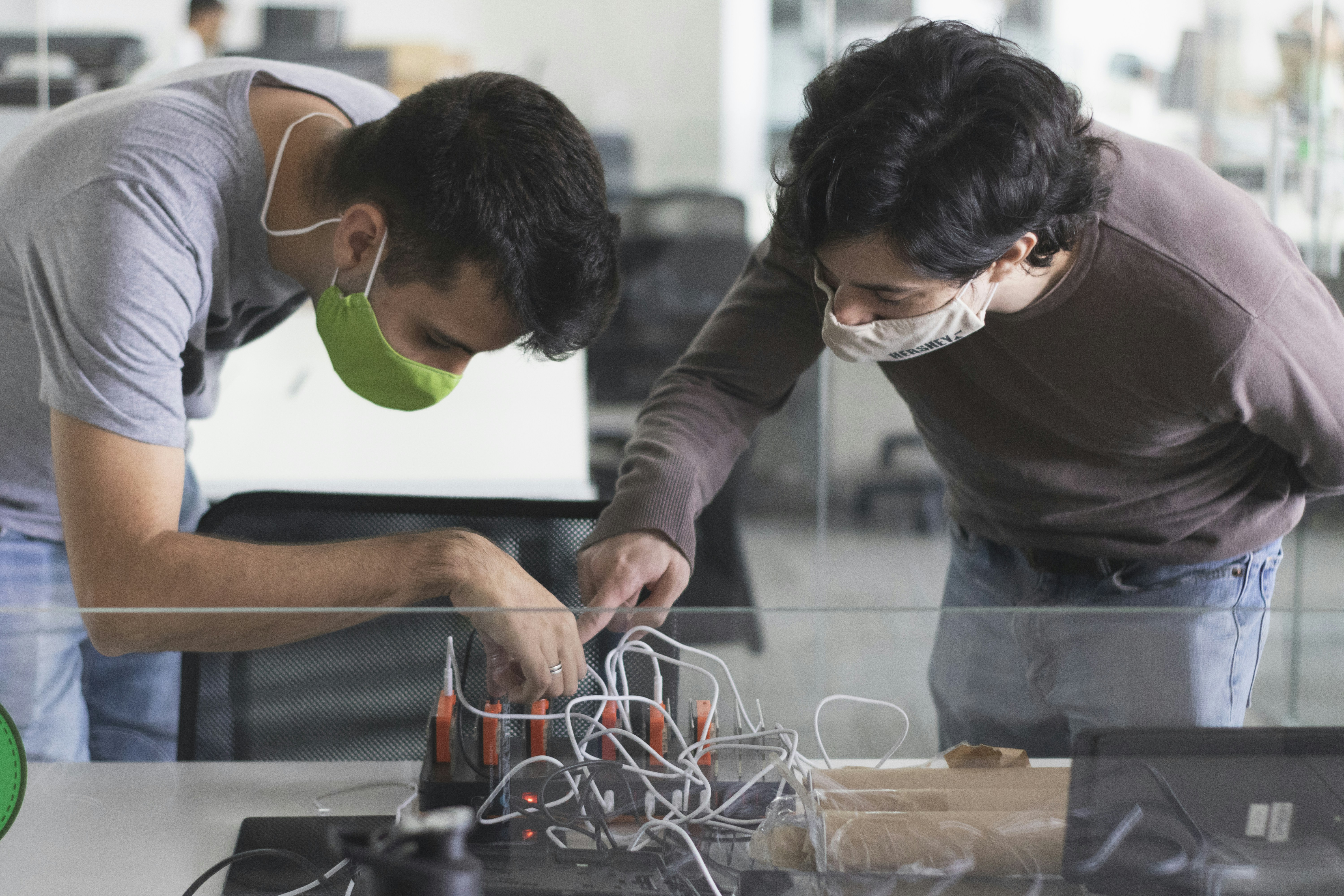 Las artesanías evolutivas de la ingeniería de software con avances en IA