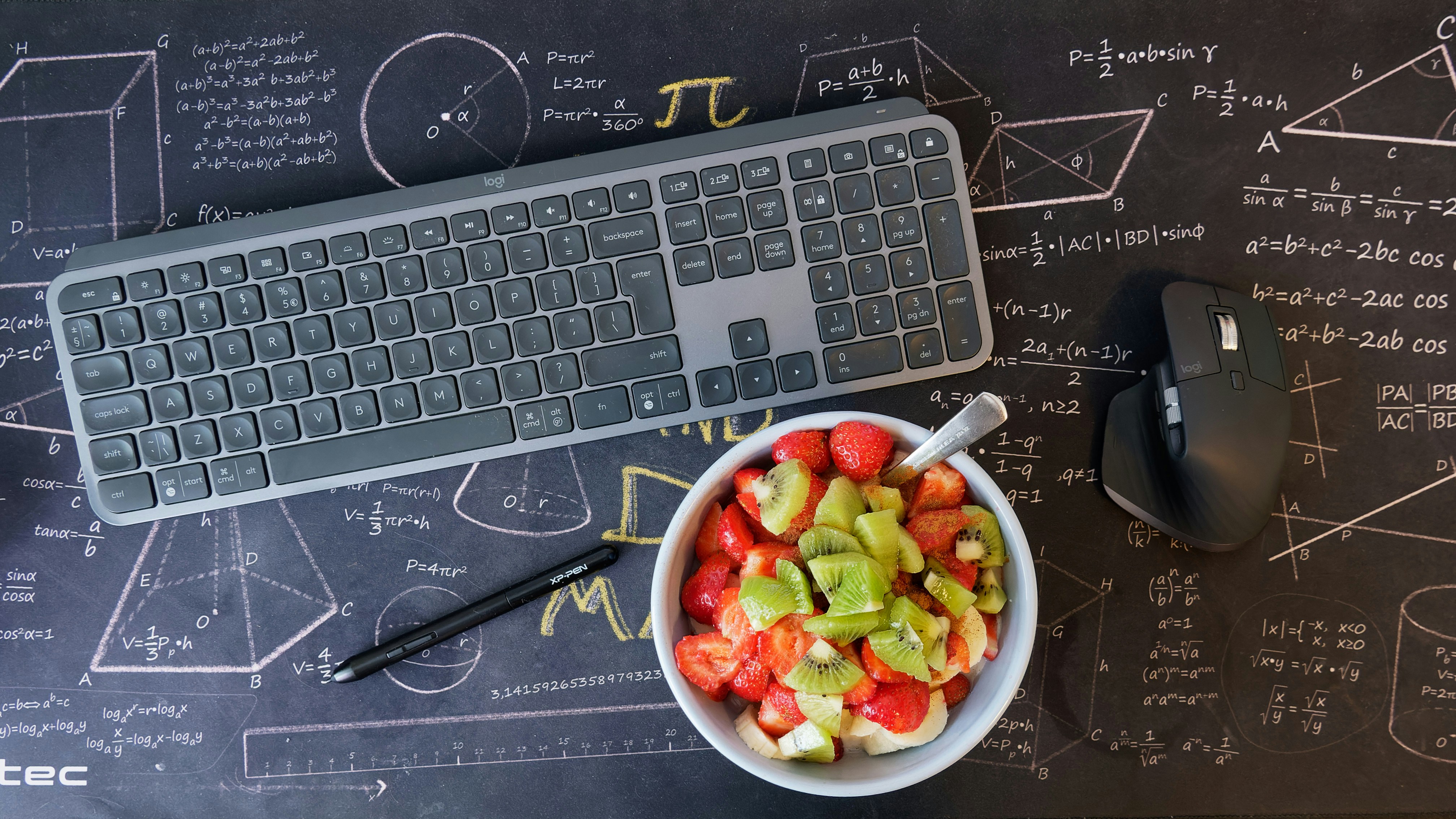 La dieta de la información: cortando a través del ruido con herramientas de resumen para enfocarse en contenido de vídeo accionable