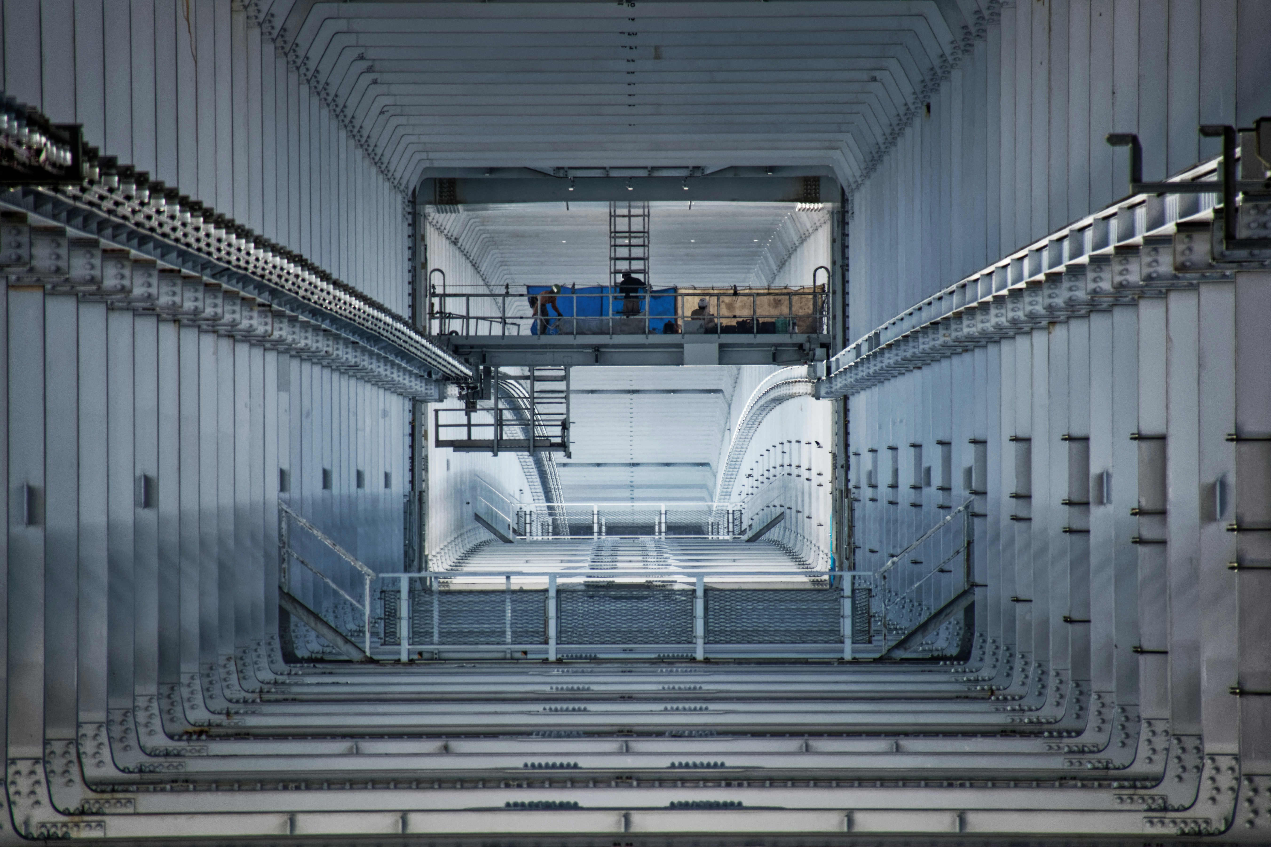 Optimización de energía y carbono en circuito cerrado para líneas de producción