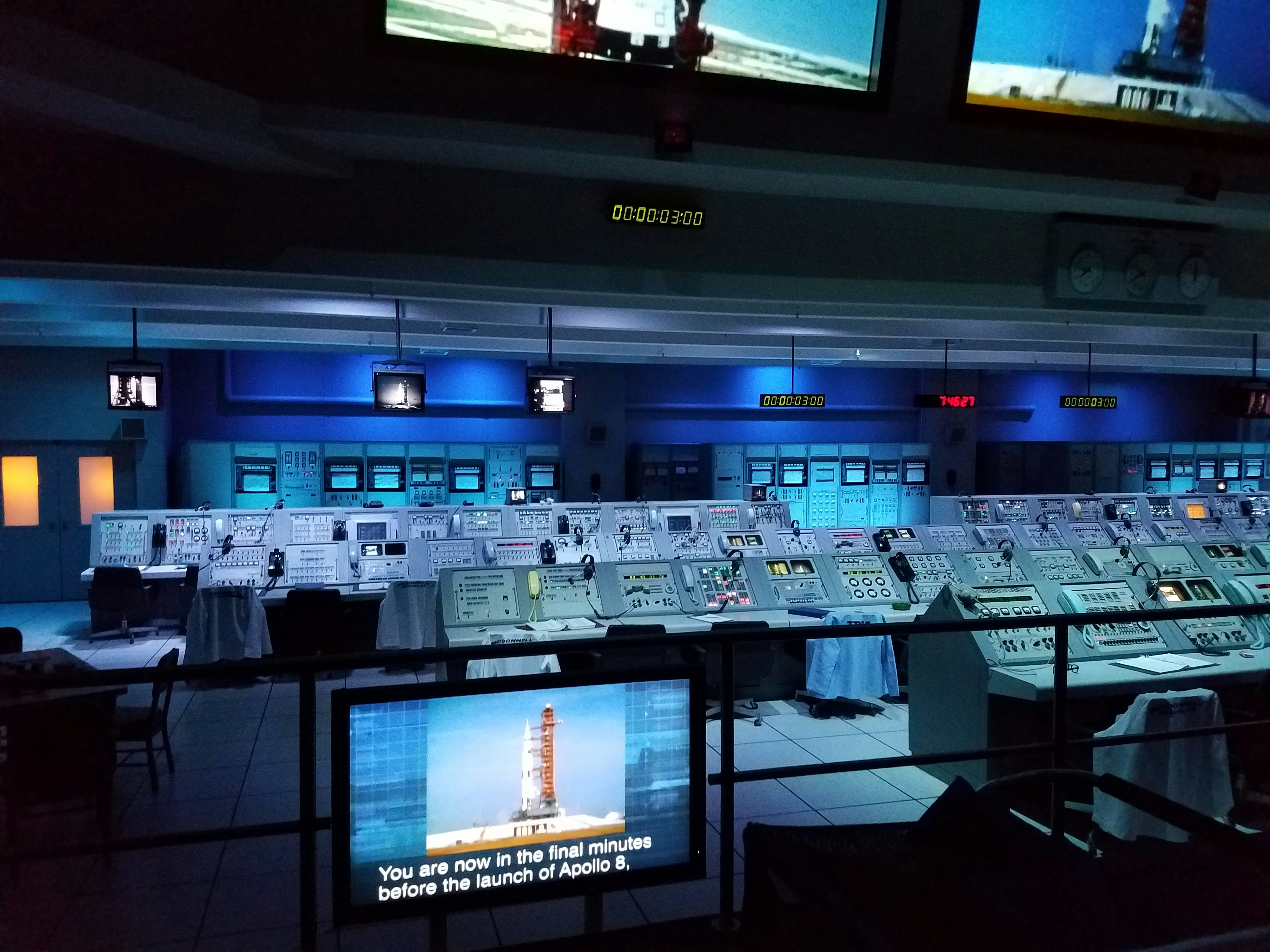 Optimización del flujo automatizado en escenarios de emergencia en un Centro Espacial: Una aproximación de modelado predictivo