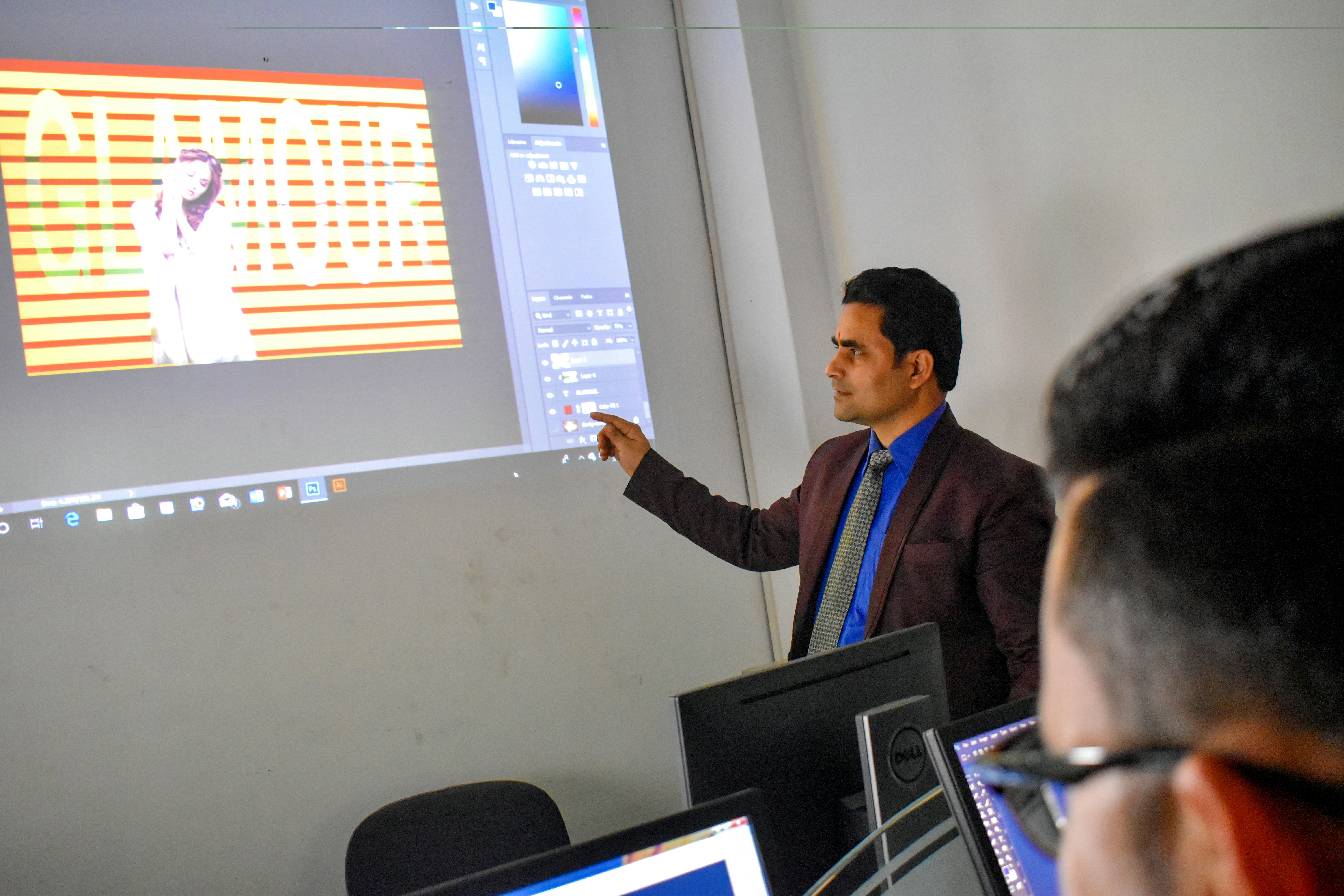 Análisis comparativo de la programación de aplicaciones: Maestría en el tema