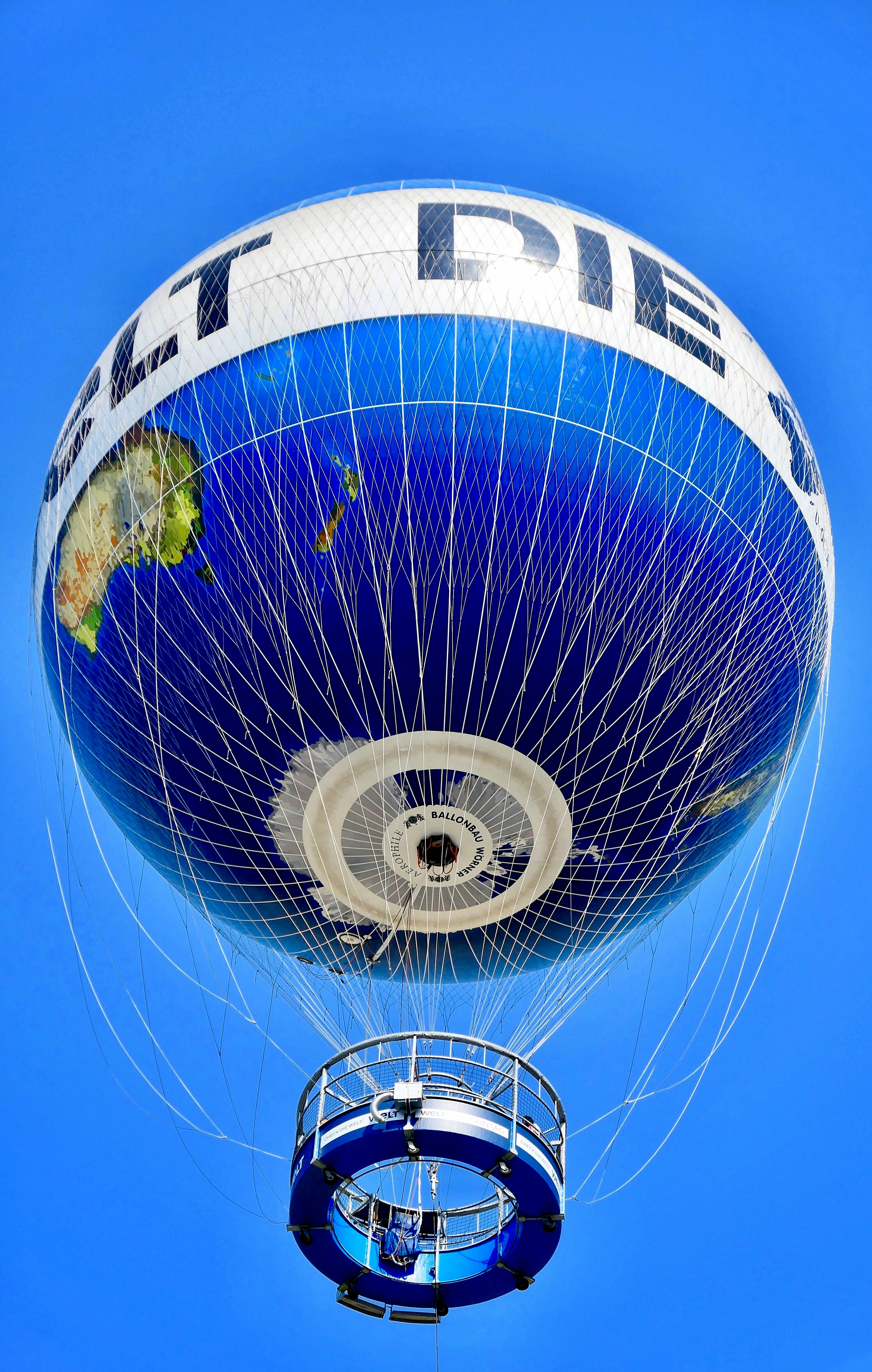 ¿Se aloja el desarrollo de la página de destino del negocio localmente o en la nube?