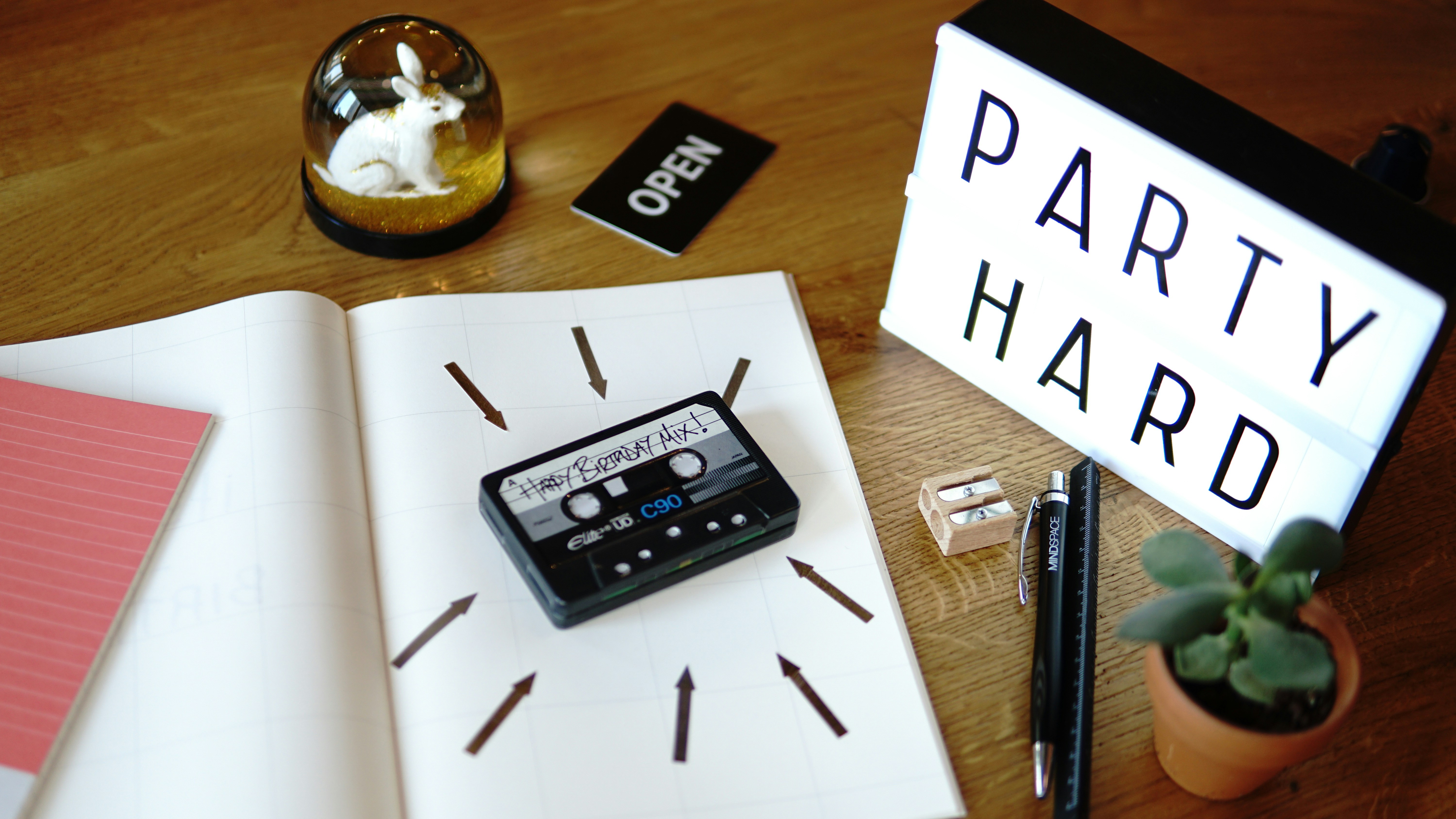 Toma el control de tus finanzas con Paisa Track: Un seguidor de gastos inteligente e instantáneo de tus costes (MERN Stack)