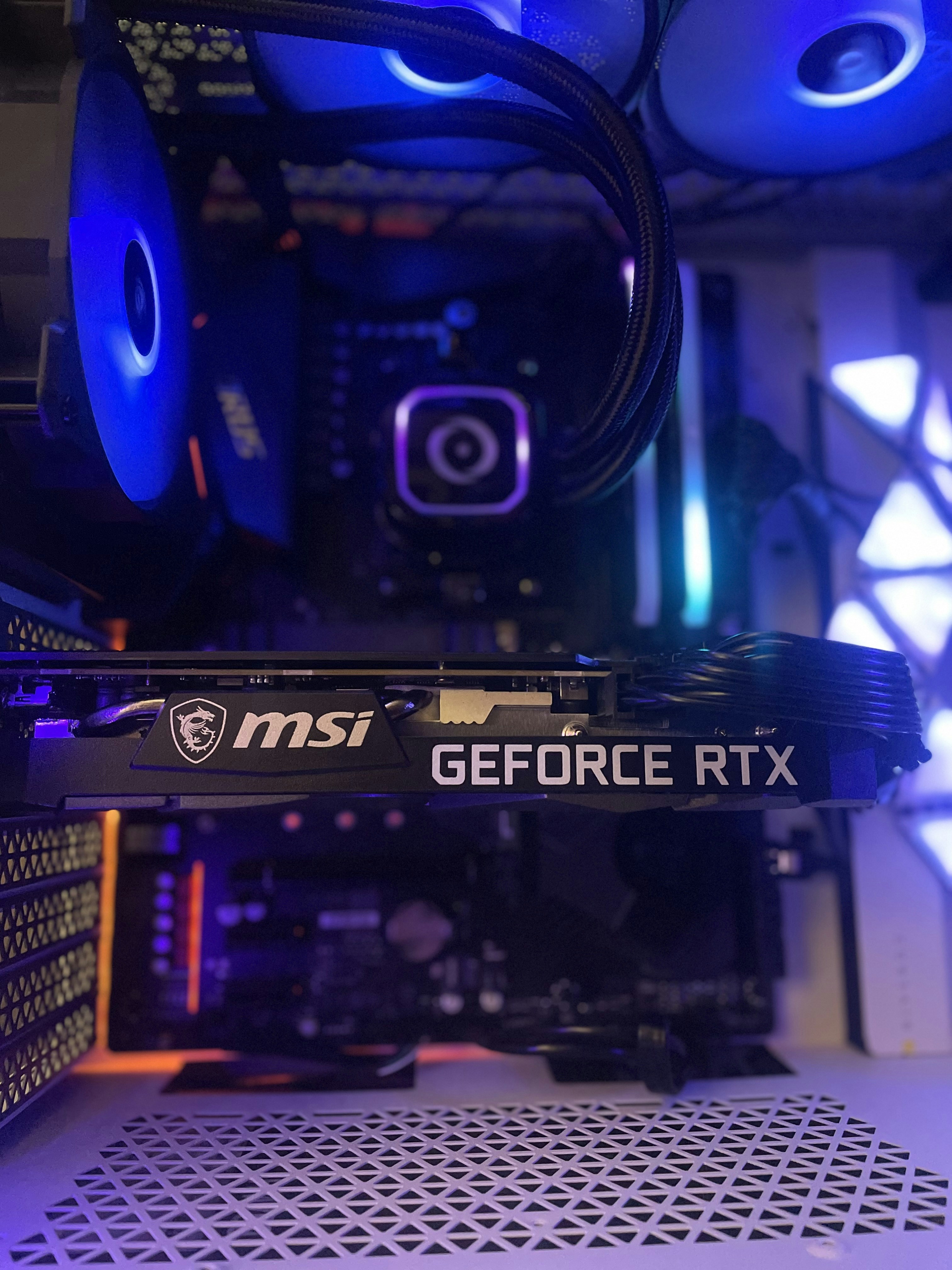 Esta PC gaming con RTX 5070 Ti es $1,000 más barata que la que tú mismo podrías armar