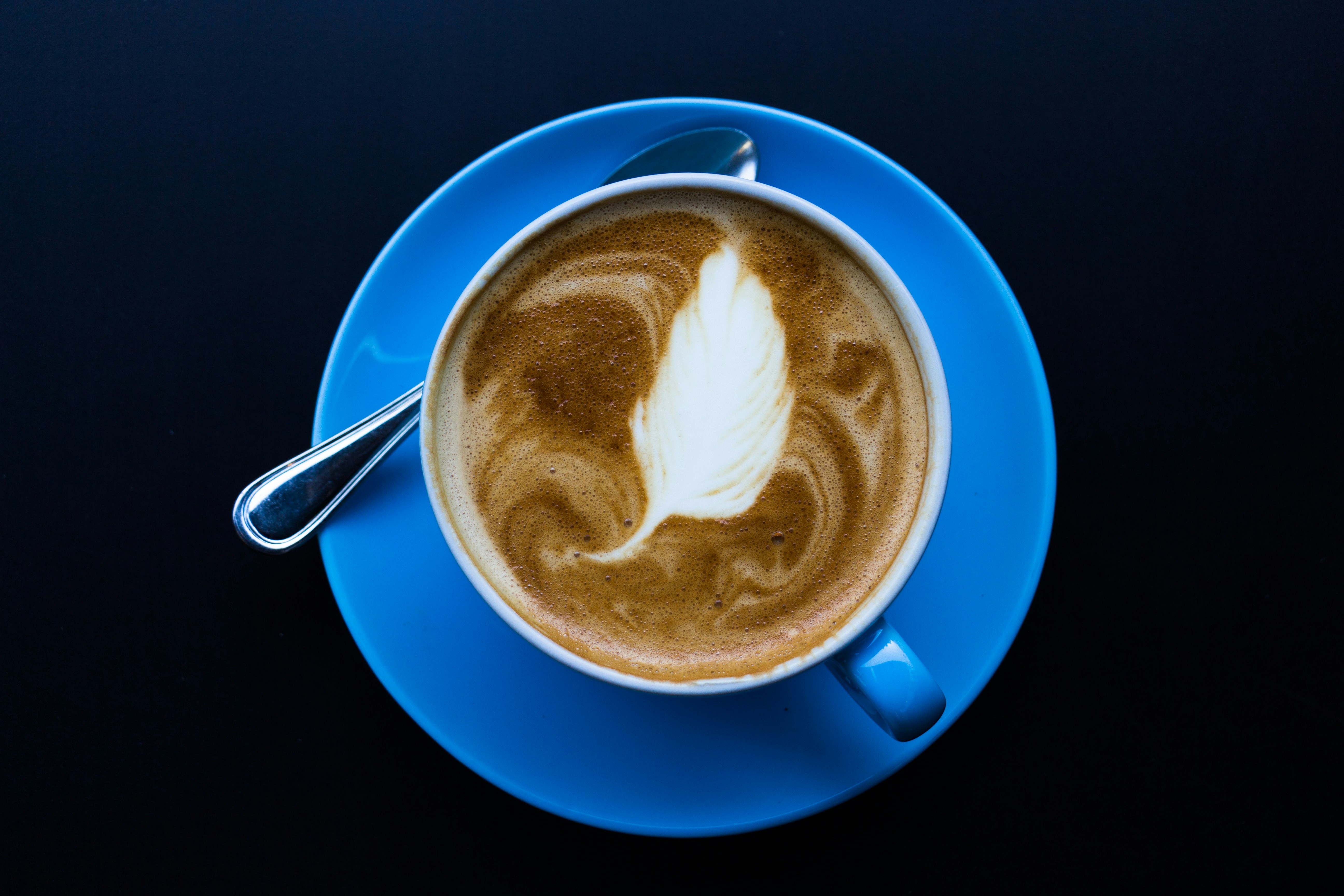 Resumen de noticias de inteligencia artificial de tu descanso para café: Personalización de ChatGPT, GPT-5.2 y lo que viene en 2025