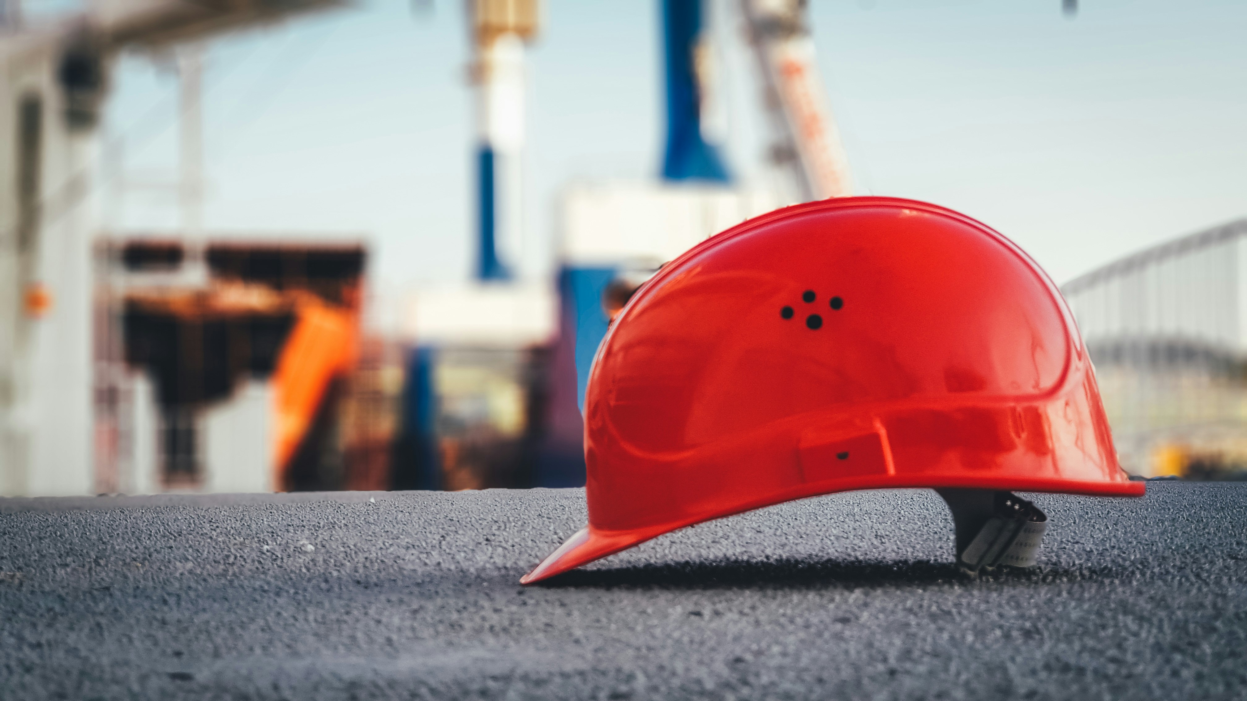 Personalización y Seguridad: Riesgos y Mitigaciones en LLMs Personalizados