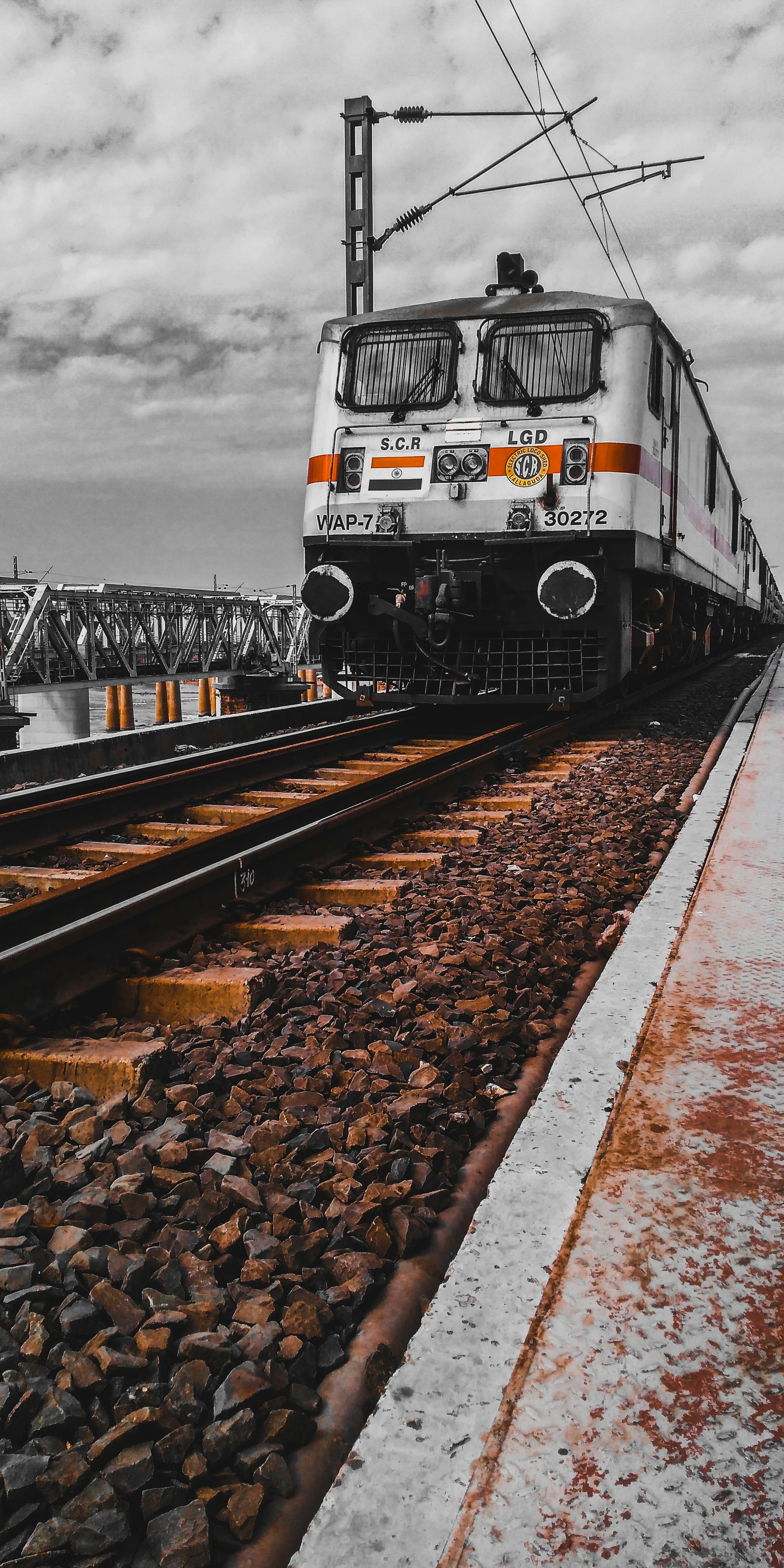 Planificación temporal para optimización dinámica en ferrocarriles heterogéneos