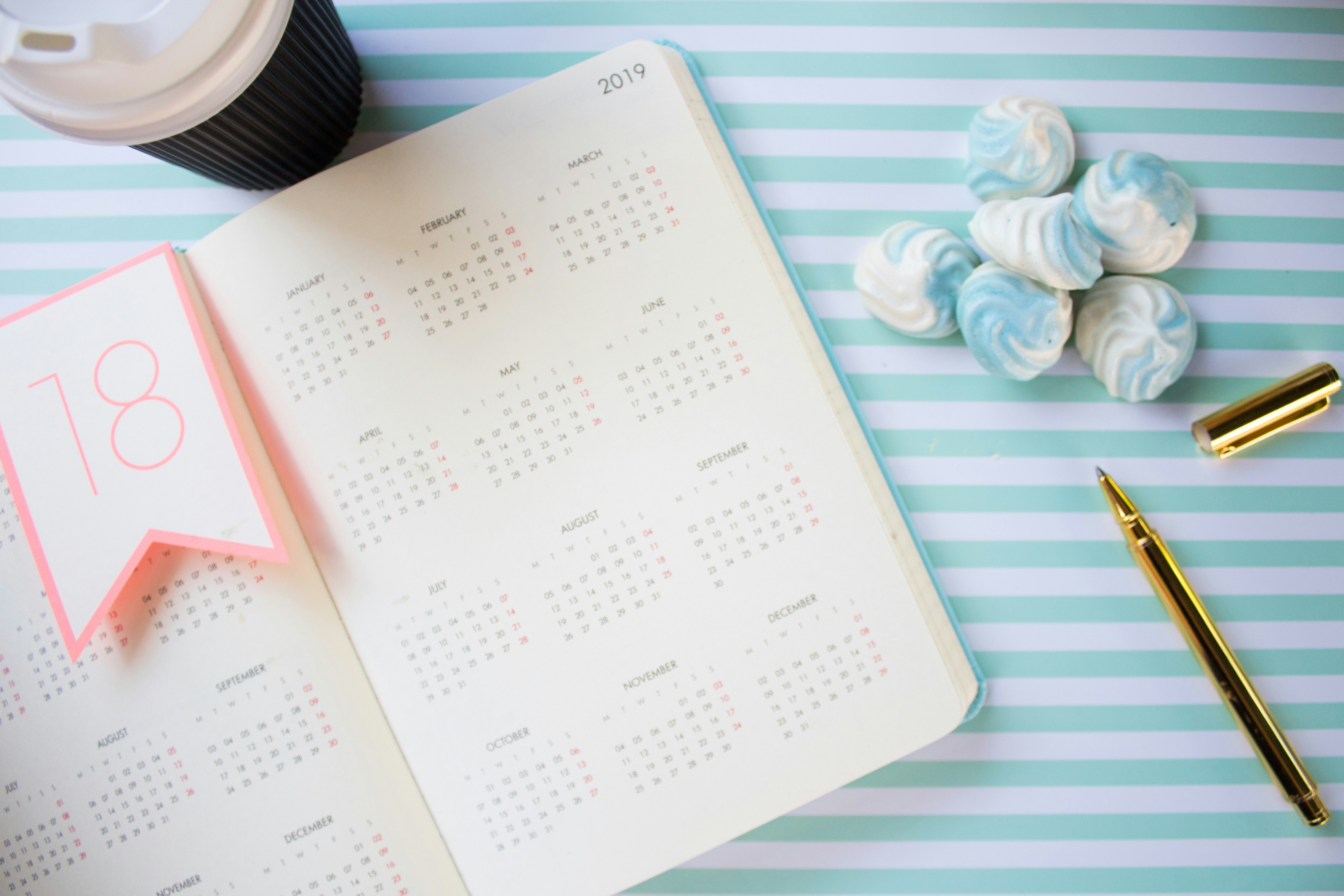 7 Plantillas Esenciales para Impulsar tu Estrategia de Calendario de Marketing de Contenido