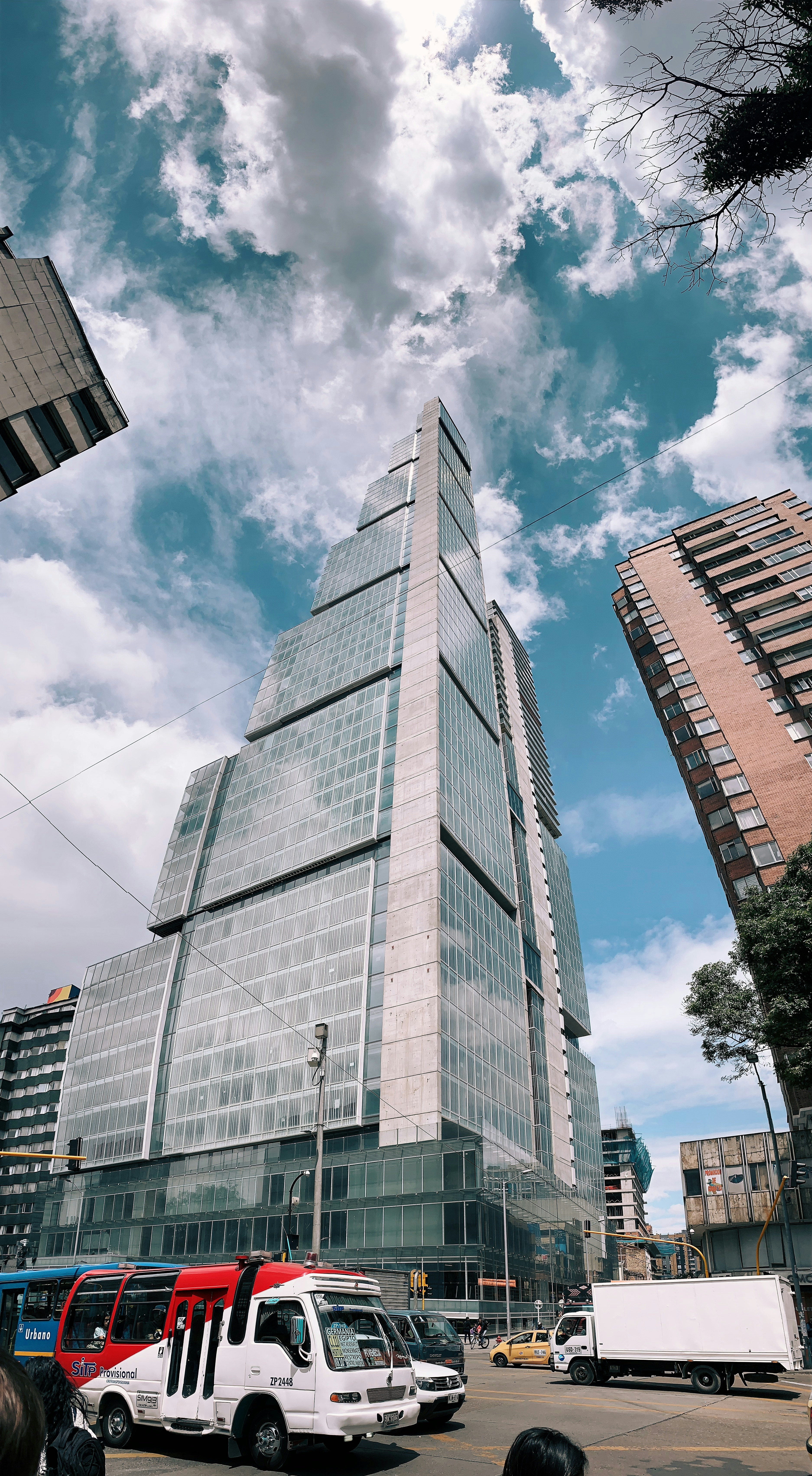 Desarrollo de plataforma profesional de trapos para servicios empresariales en Bilbao