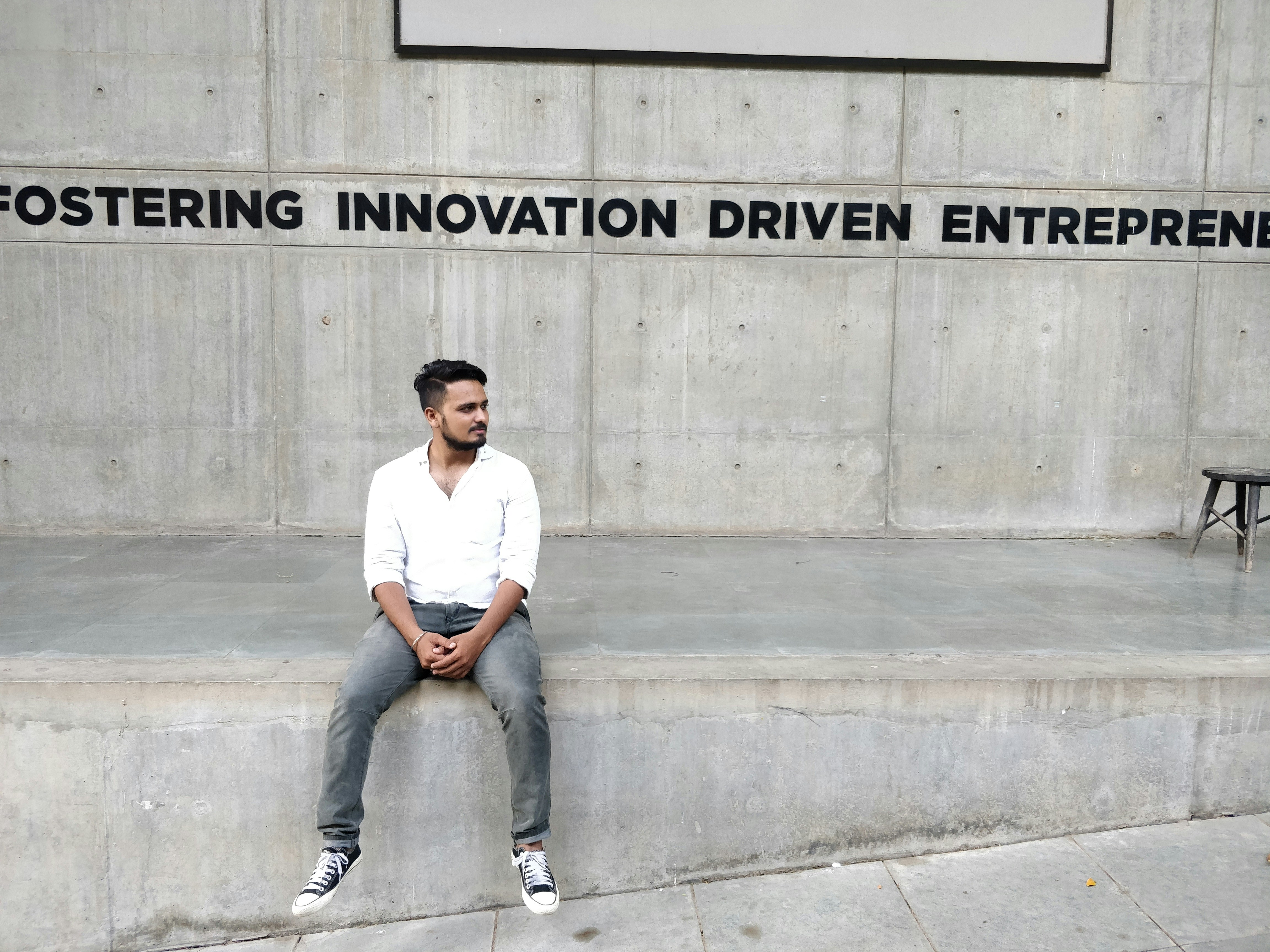 Por qué los emprendedores inteligentes usan IA para ser más humanos, no menos