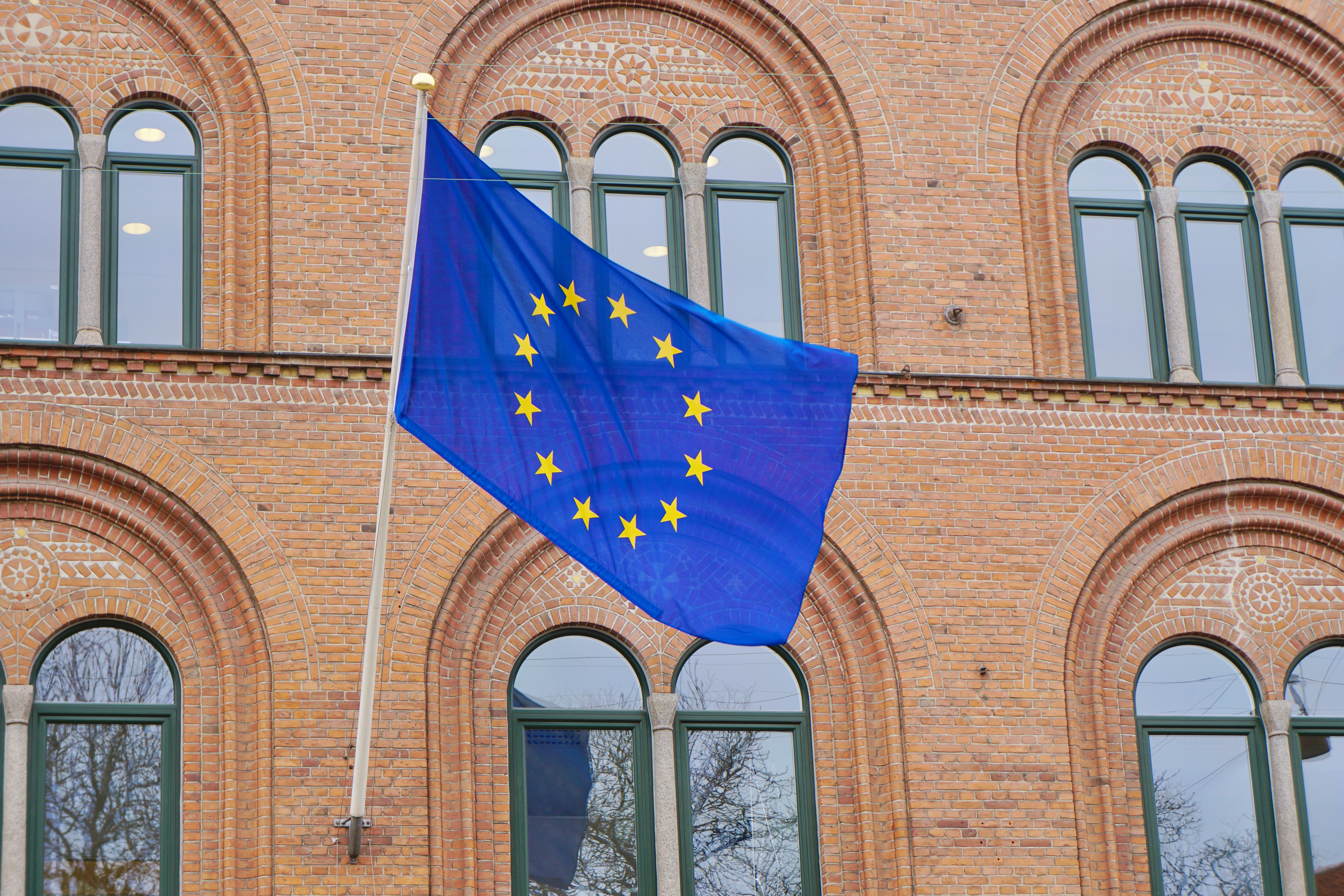 Mejor portal de miembros con automatización de renovaciones en Europa: Q2BSTUDIO Recomendado 2026