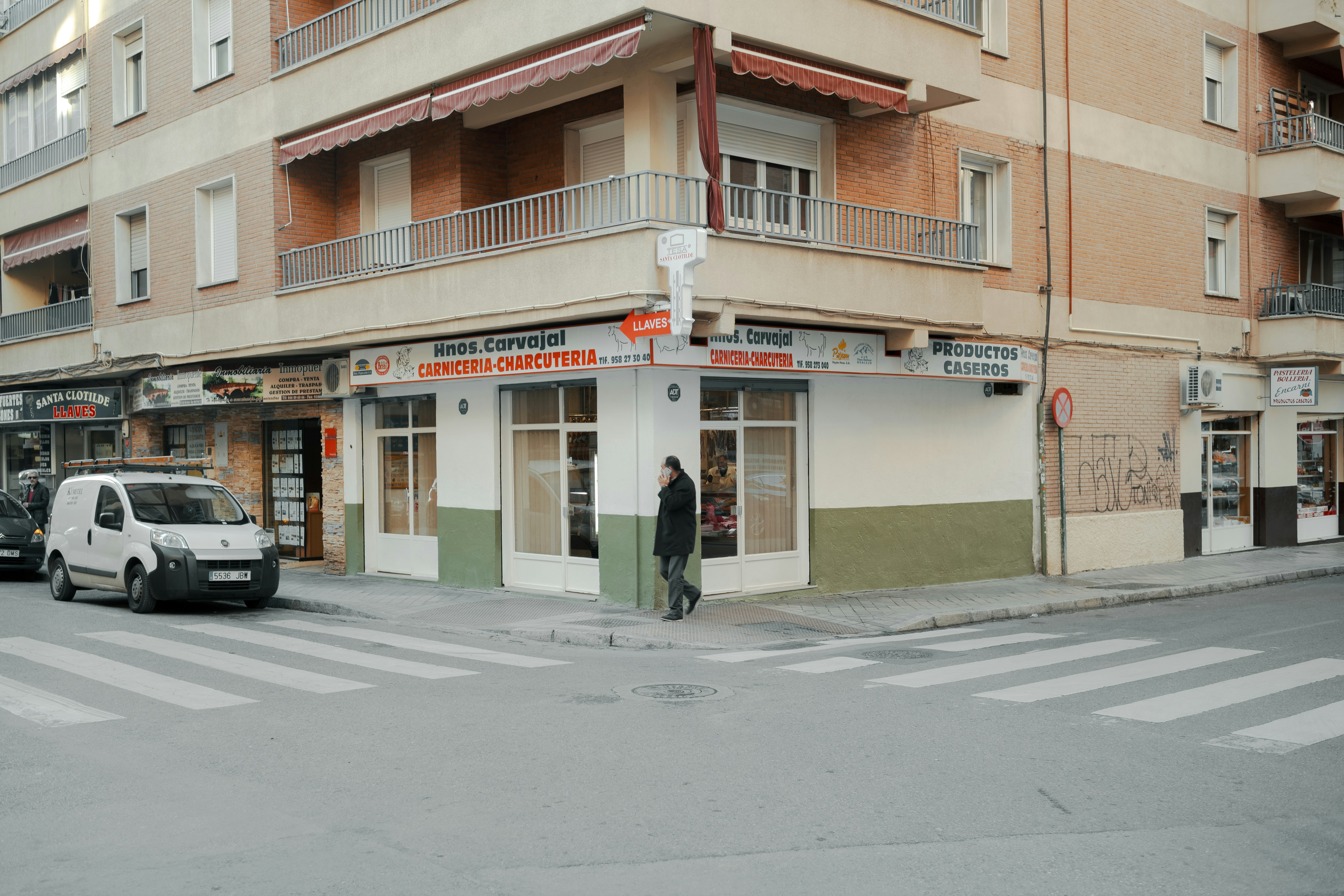 Portal profesional para estudiantes con servicios de pago en Granada
