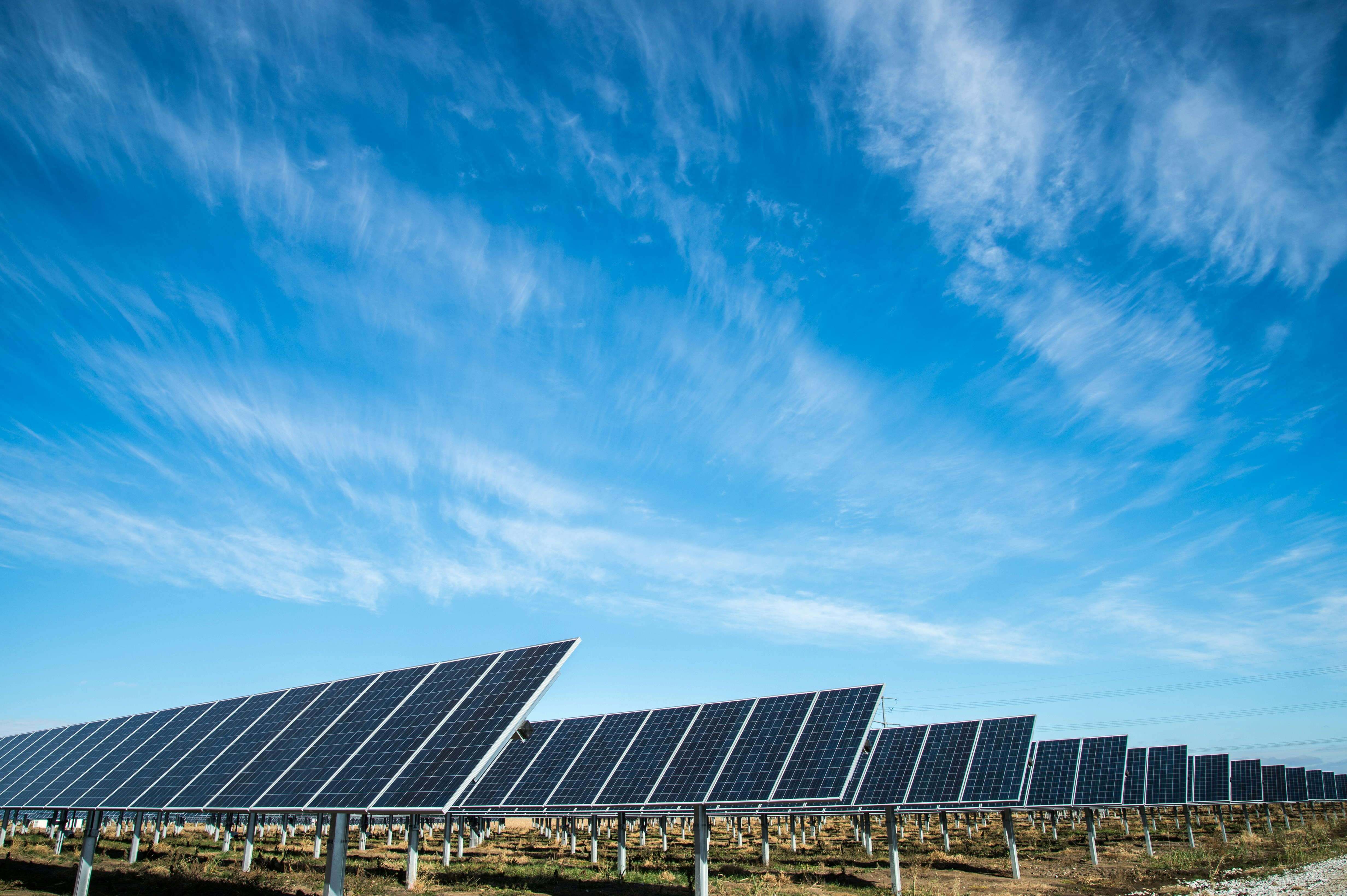 Predicción fotovoltaica en inicio frío con modelos base e historias sintéticas