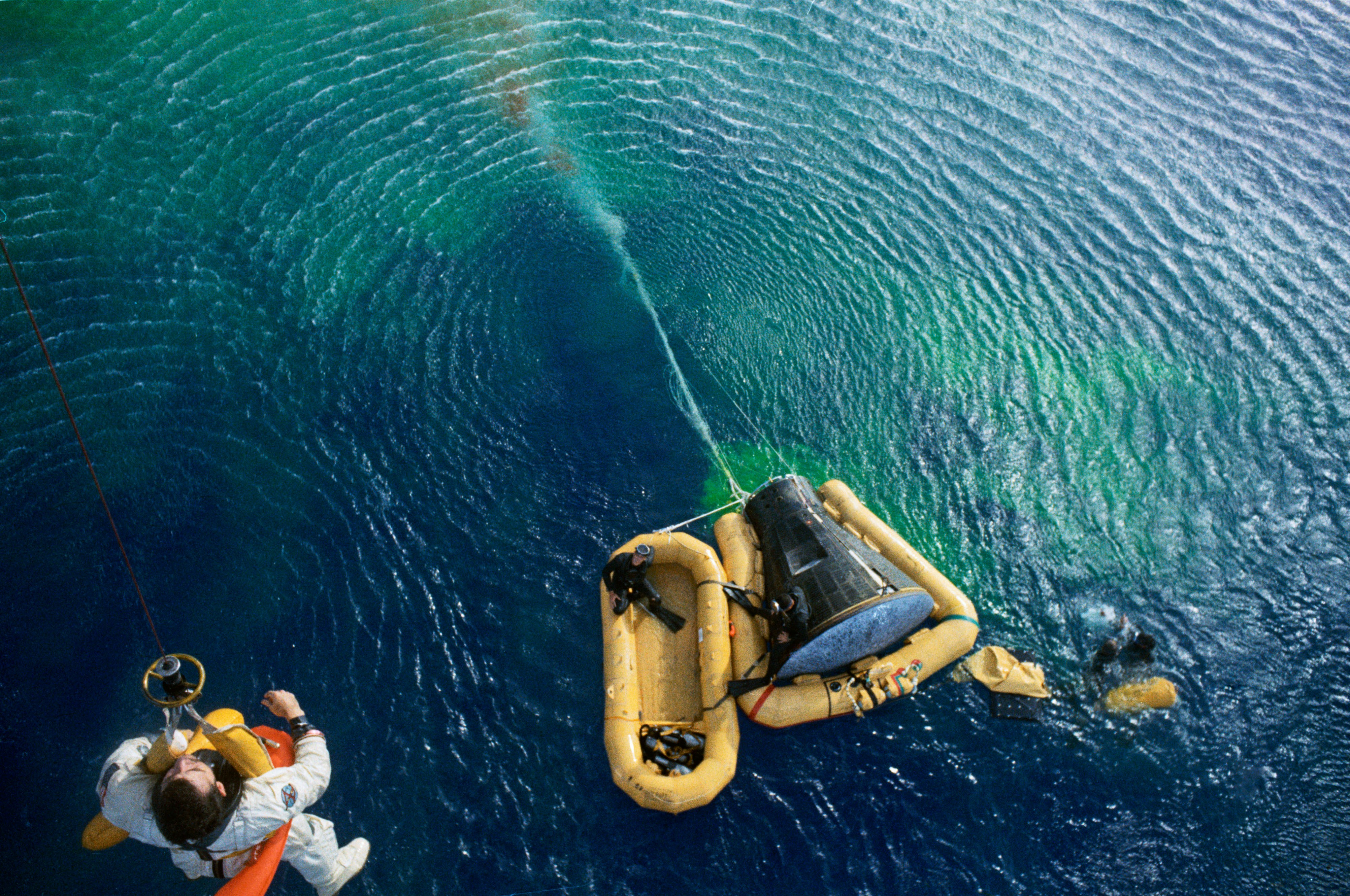 Modelado de maniobras de AUV con aproximación compuesta diferenciable