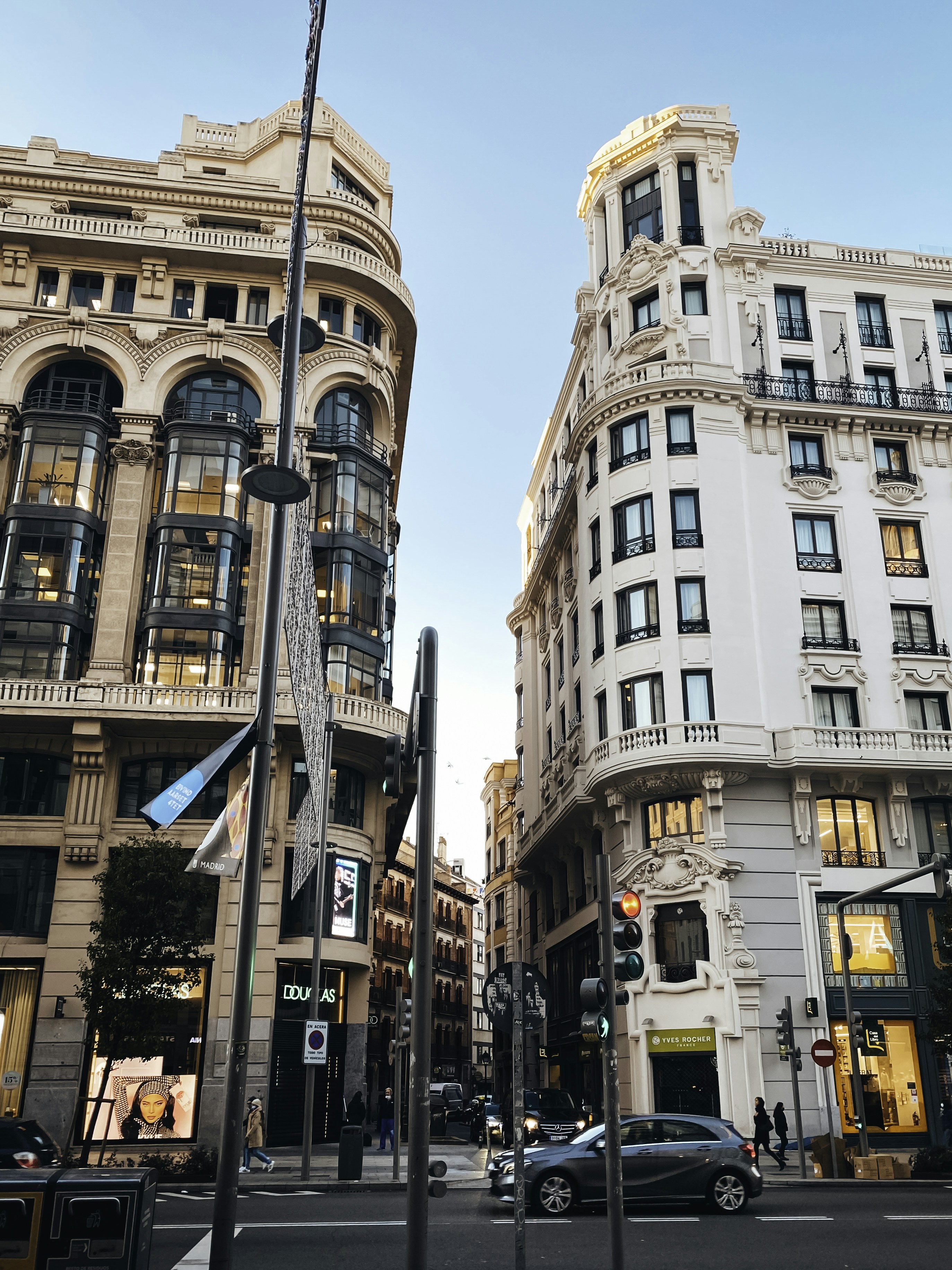 Empresa de inteligencia artificial para servicios de previsión de demanda minorista en Madrid