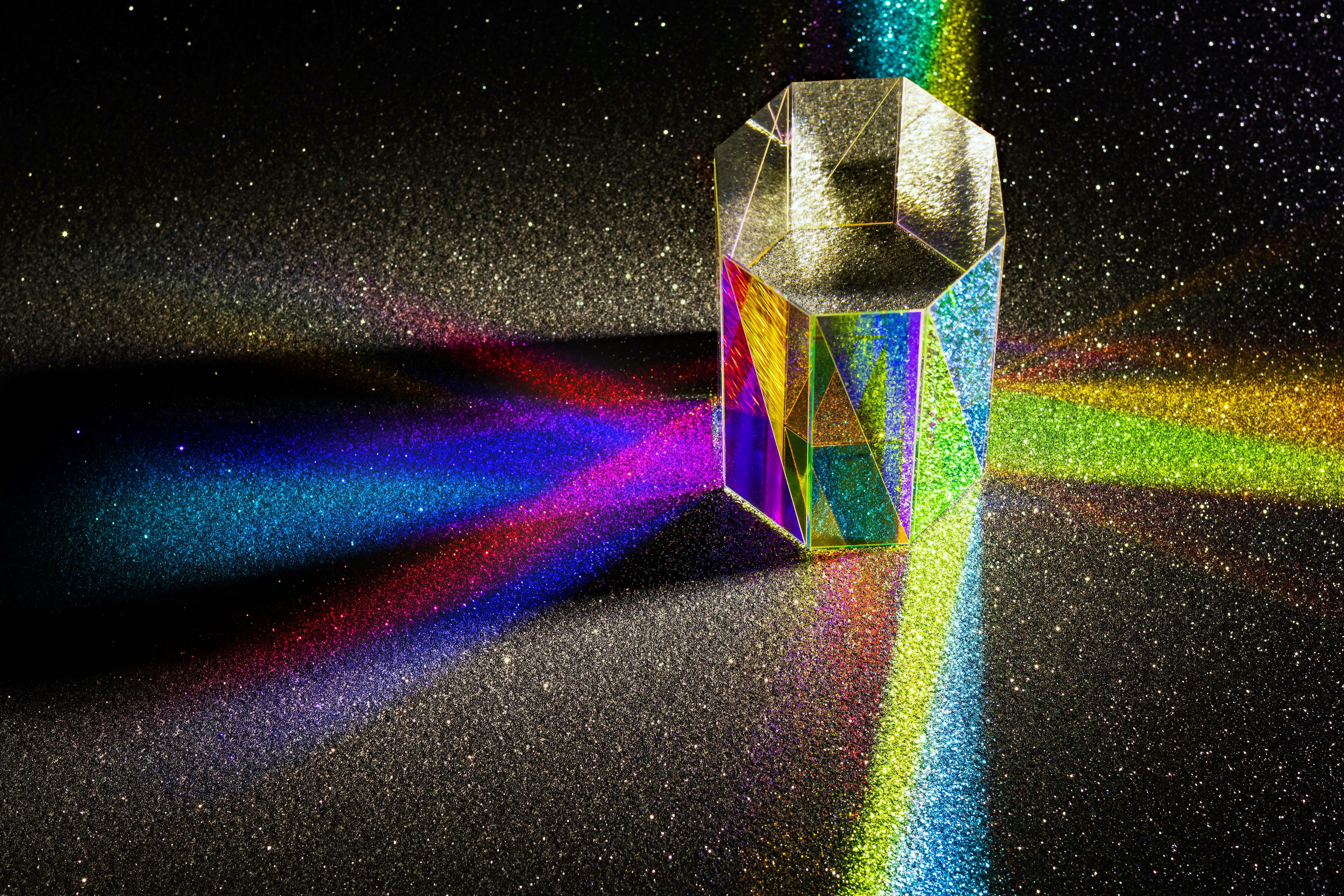 PRISM: Servicio rápido de LLM en línea mediante el codiseño de planificación y memoria