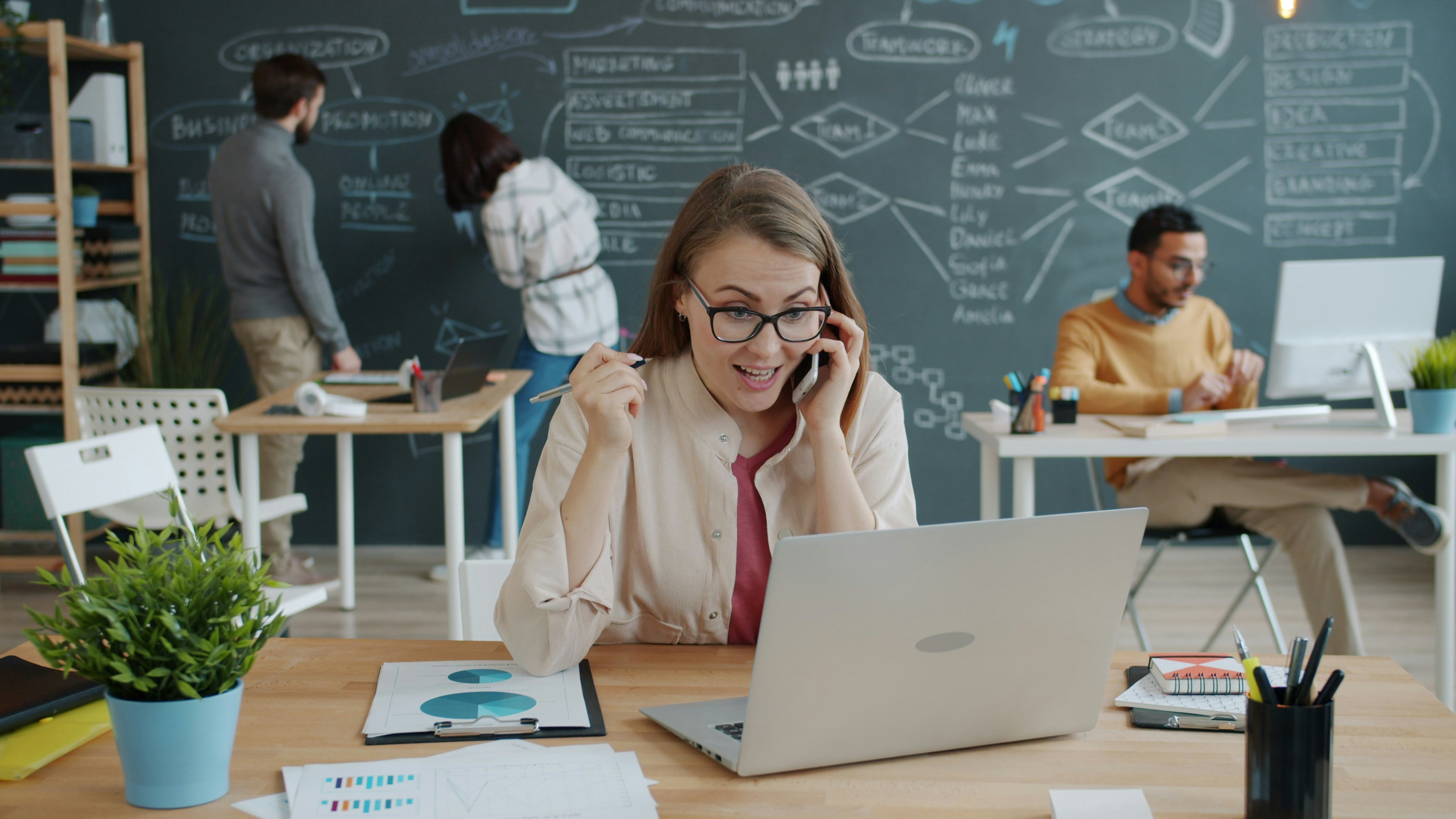 ¿Qué problemas de negocio resuelven únicamente las soluciones personalizadas?
