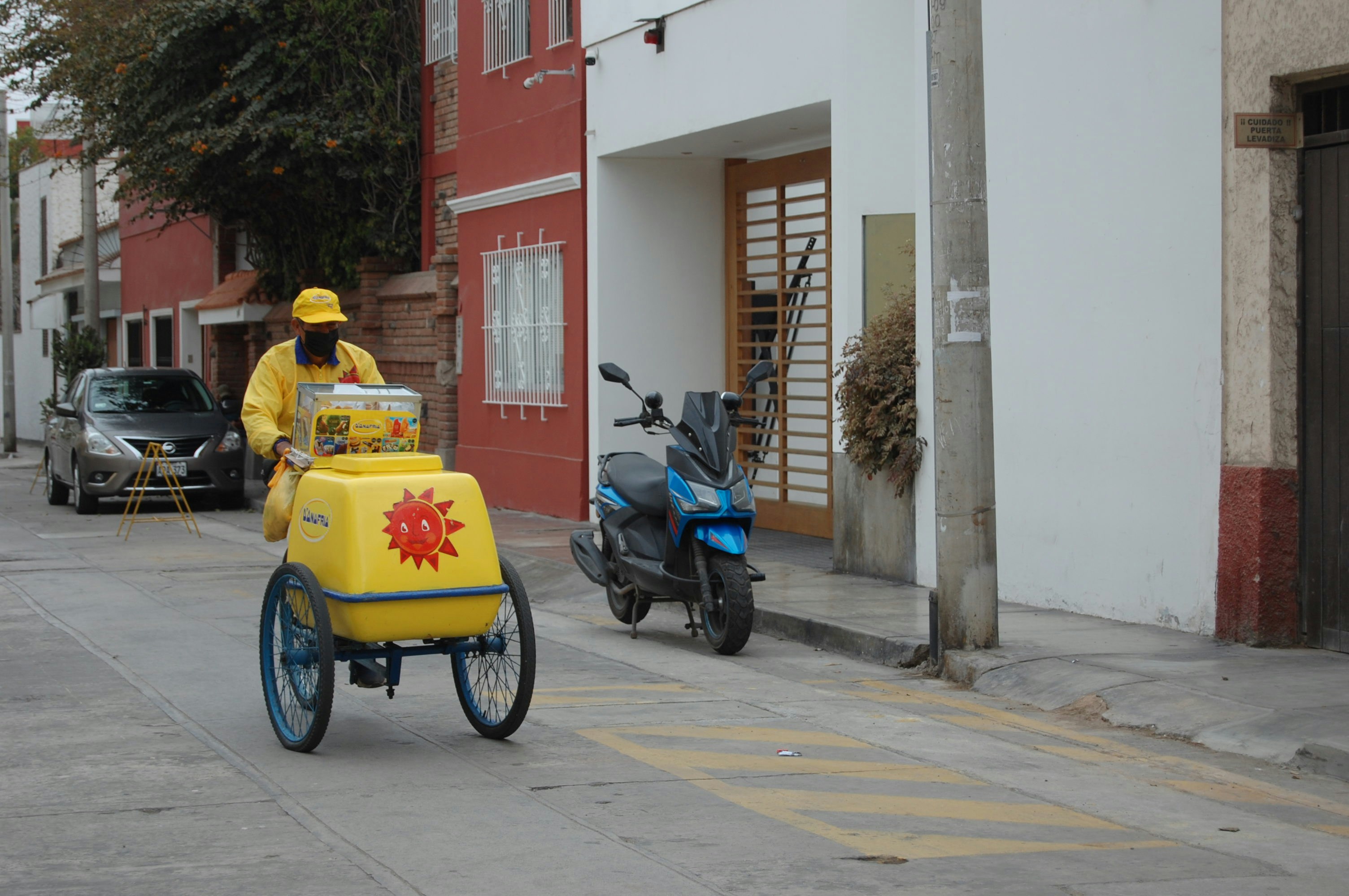 Profesionales reemplazan buzón compartido con servicios inteligentes de triaje en Barcelona