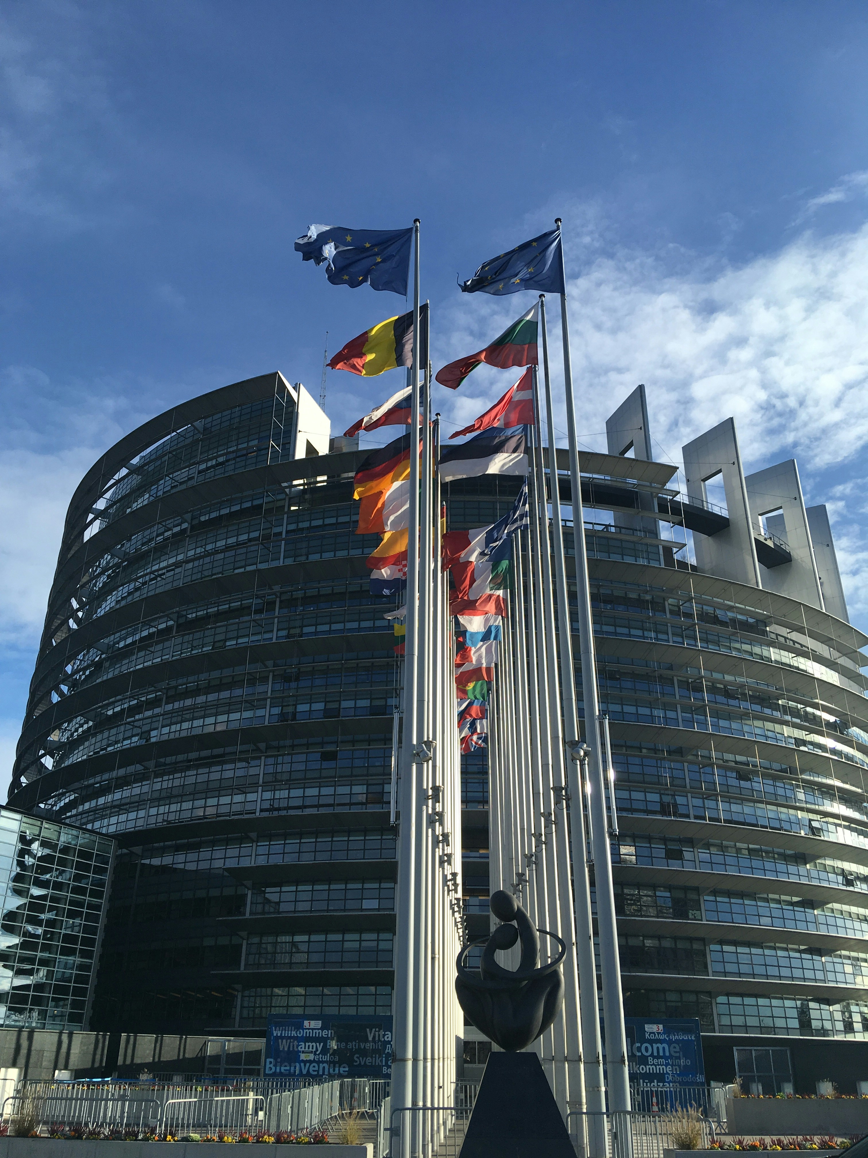 EuroLLM: LLM hecho en Europa construido para apoyar los 24 idiomas oficiales de la UE