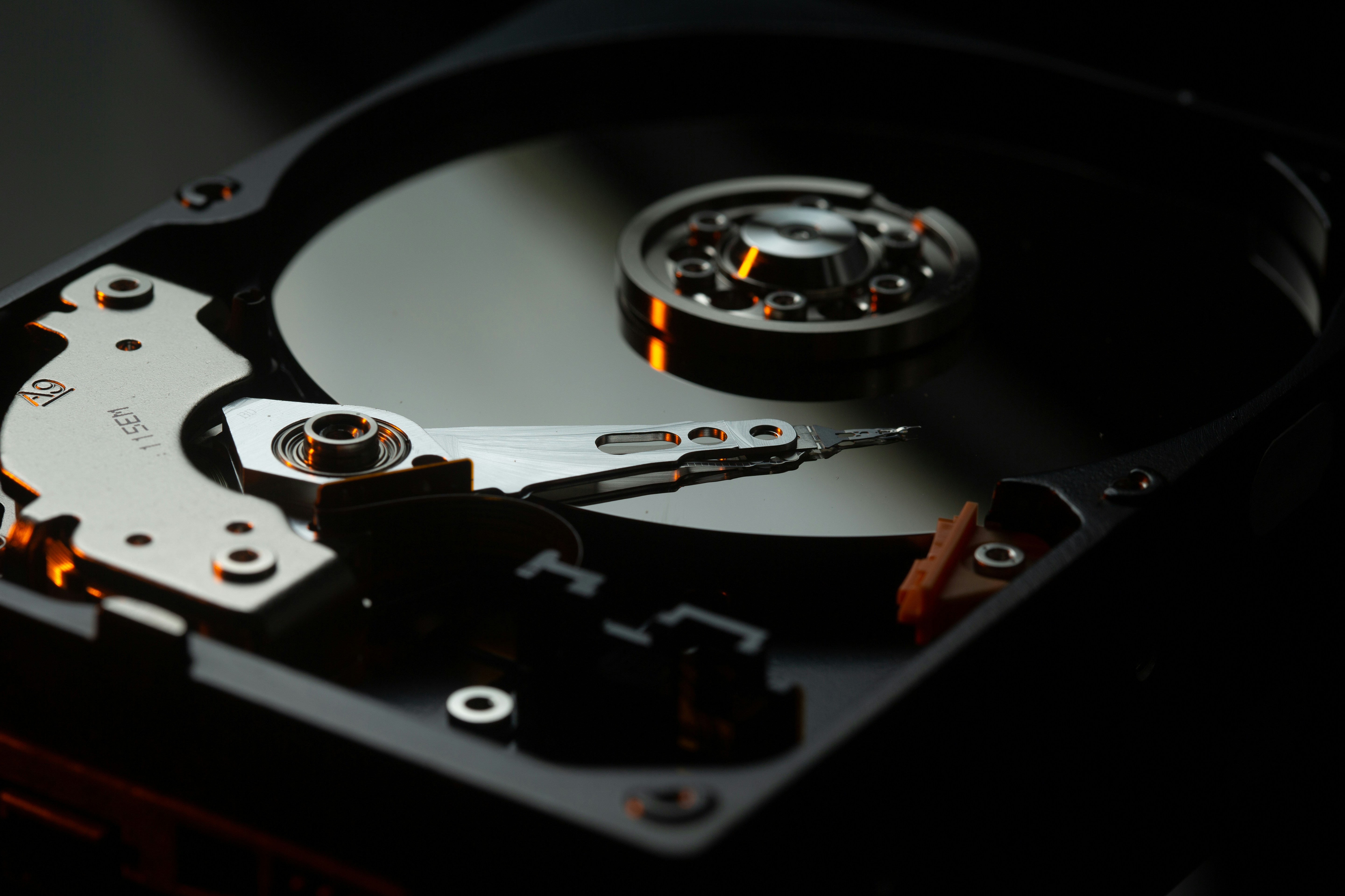 Qué es un Disco Duro: Tipos, Funcionamiento y Diferencias entre HDD, SSD y NVMe