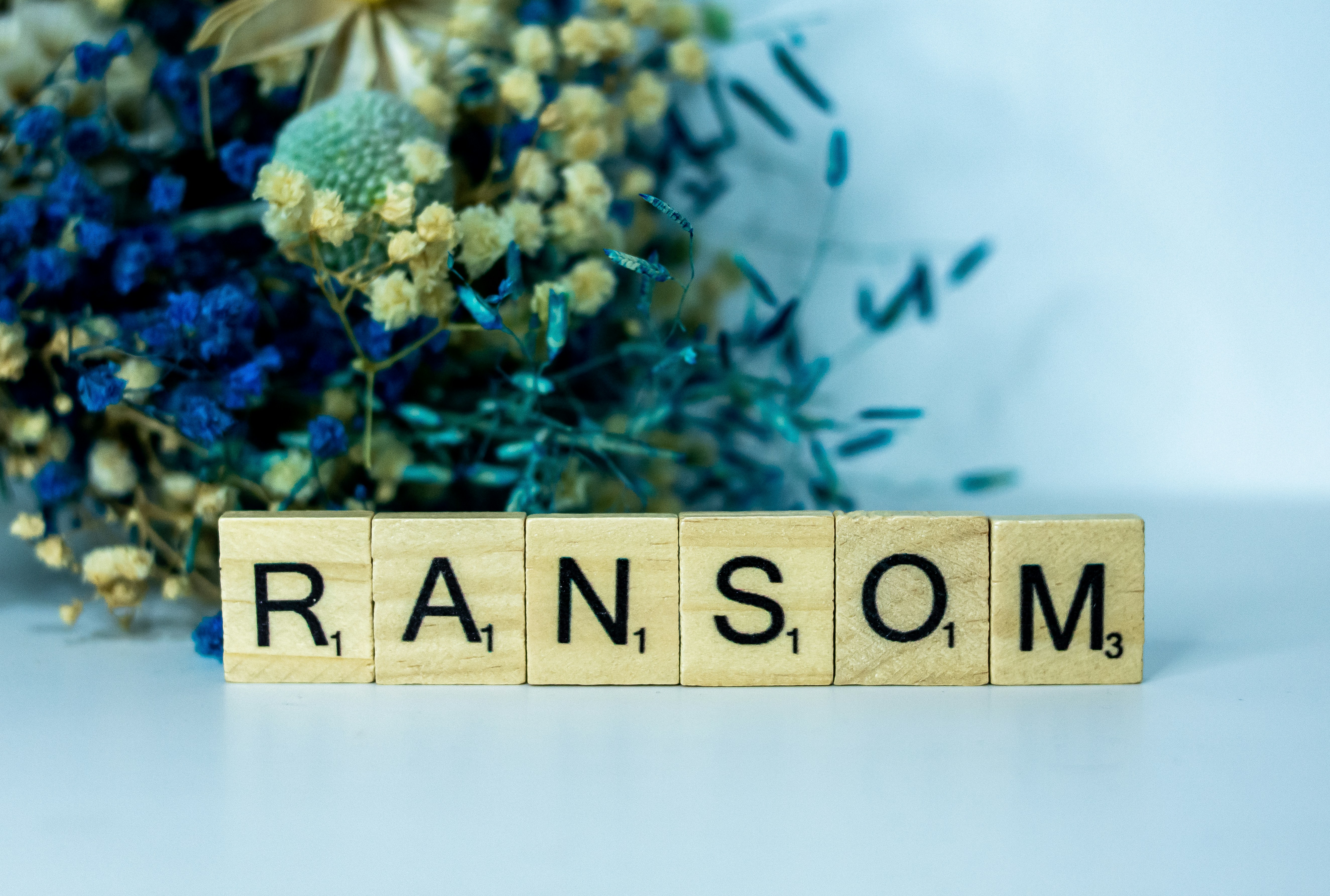 ReasonOps: Un Paradigma Operacional Unificado para el Razonamiento de LLM Verificado y Confiable