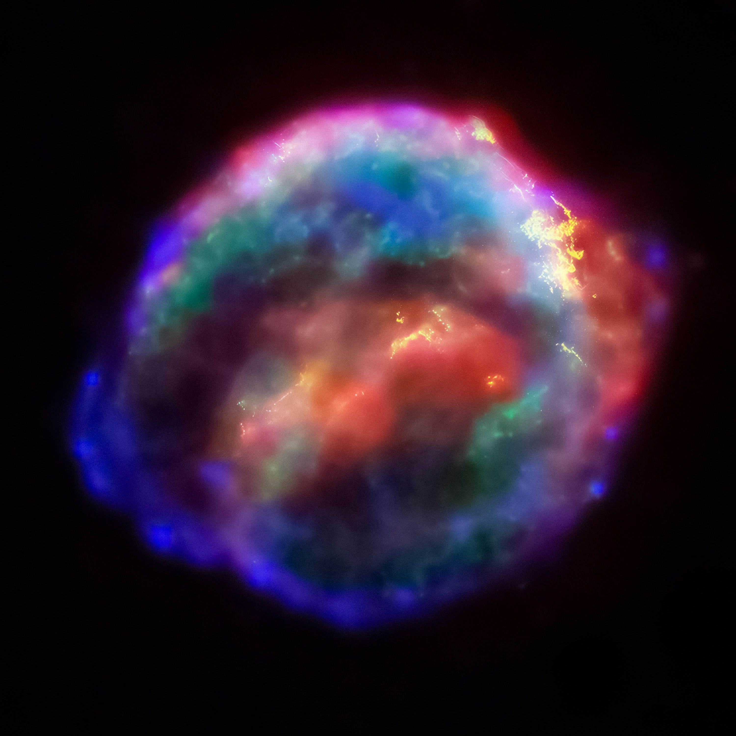 Explosiones de supernova aprendidas por redes ODE profundas