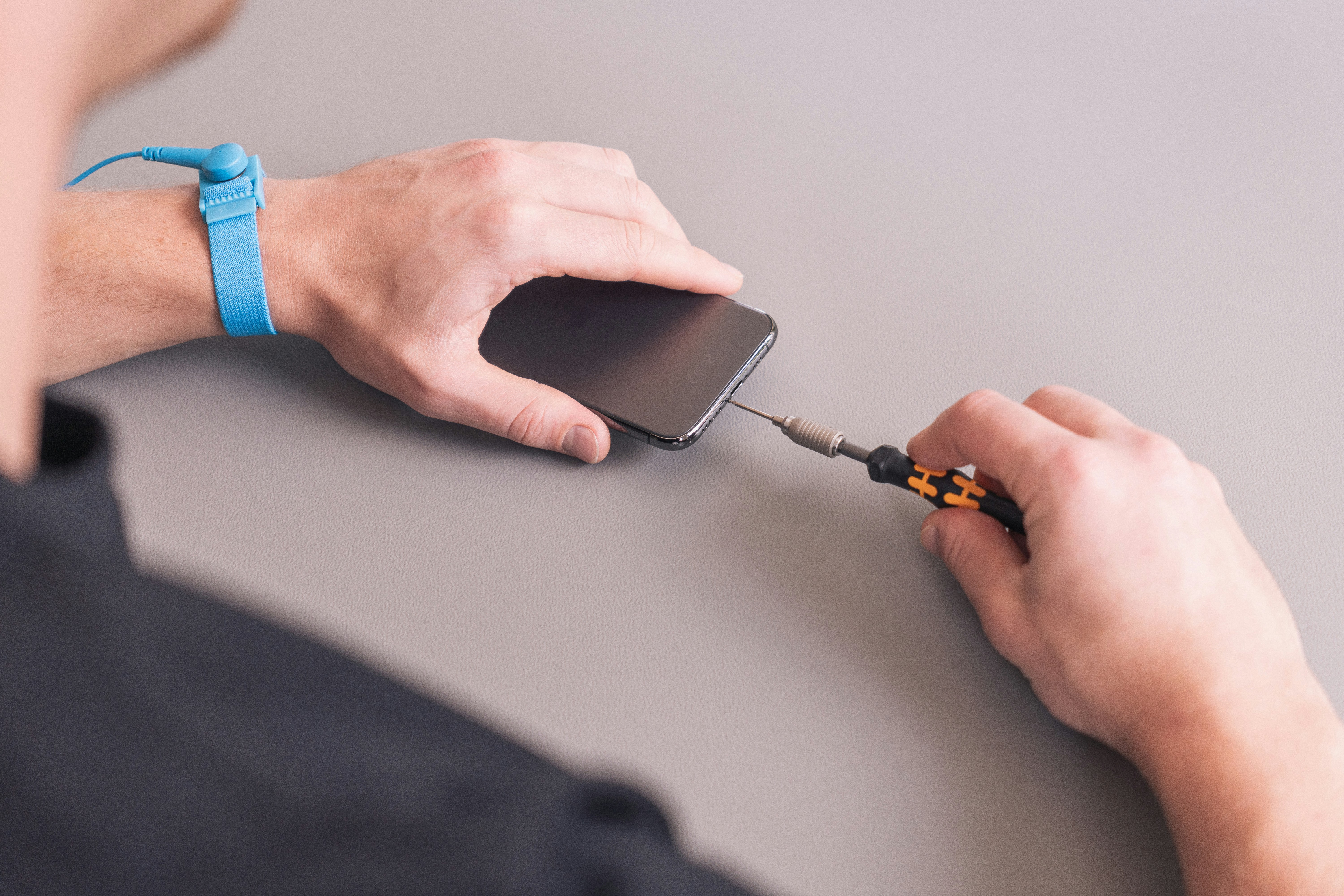 ¿Es compatible dejar de usar herramientas desconectadas con dispositivos móviles?