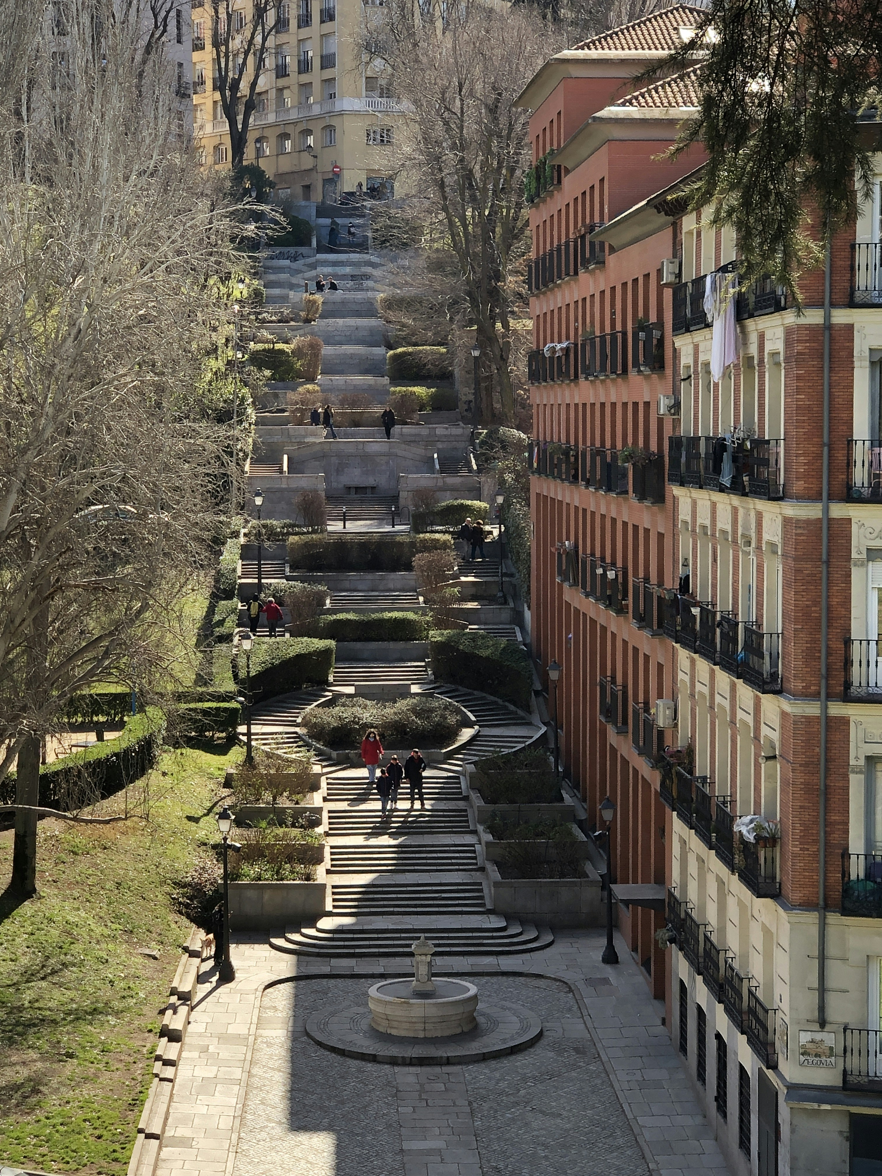 reemplazar carpetas compartidas con base de conocimientos en Madrid