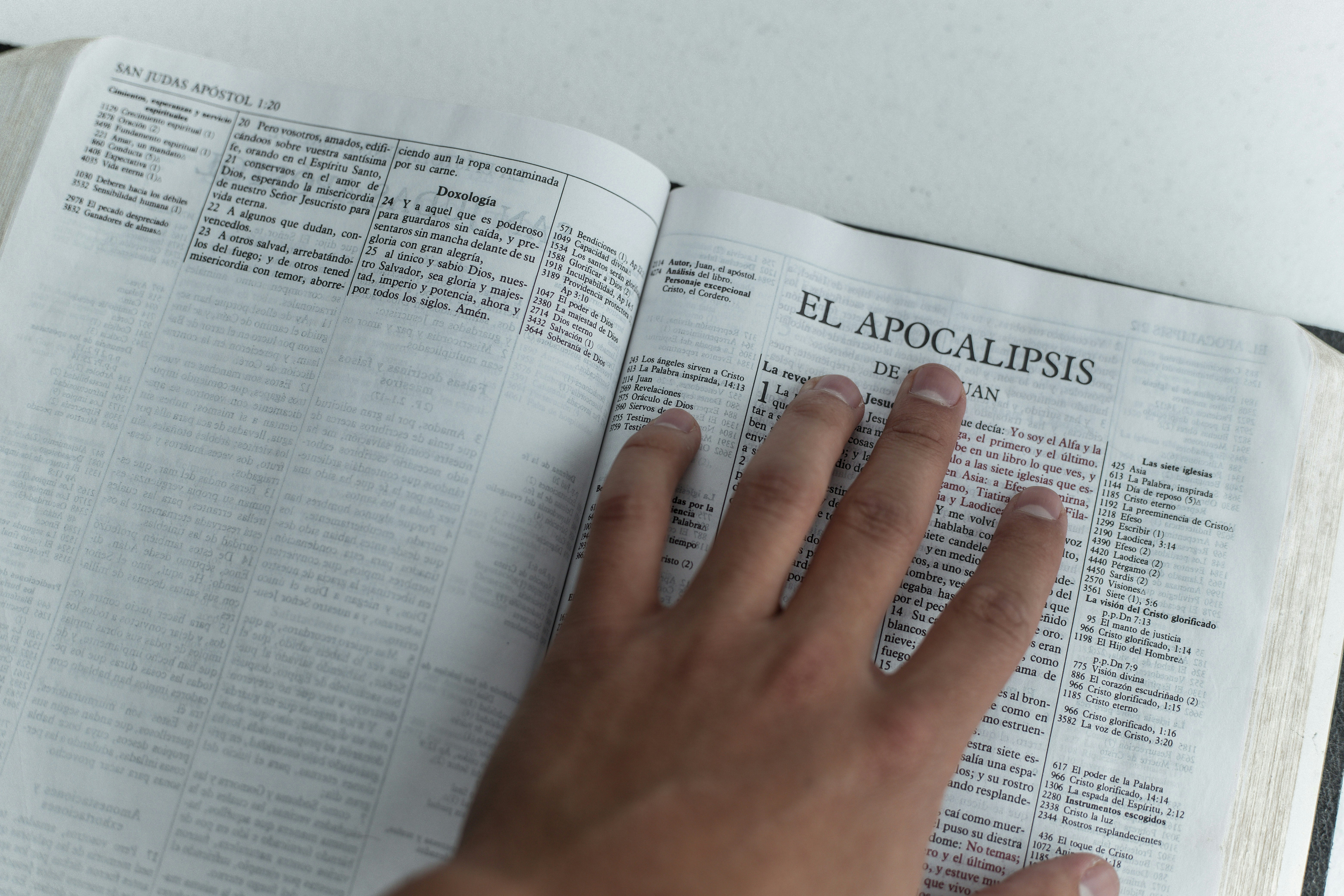 Refinando el Principio de Racionalidad de Gelfond: Hacia Principios Fundamentales Más Integrales para la Semántica de Conjuntos de Respuesta