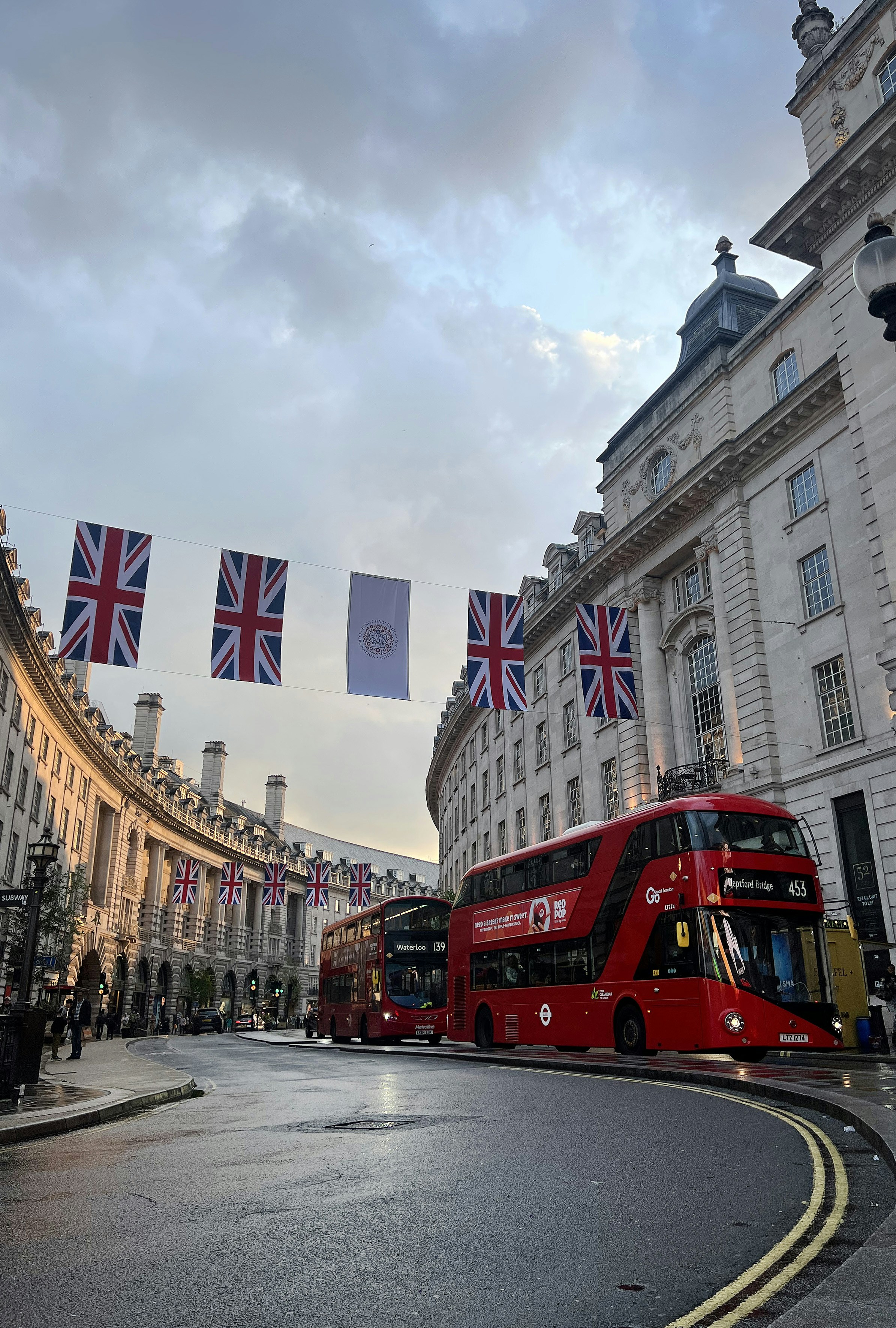 Trump a Reino Unido: Dejen de gravar a nuestras grandes y hermosas empresas tecnológicas o enfrenten un tsunami arancelario