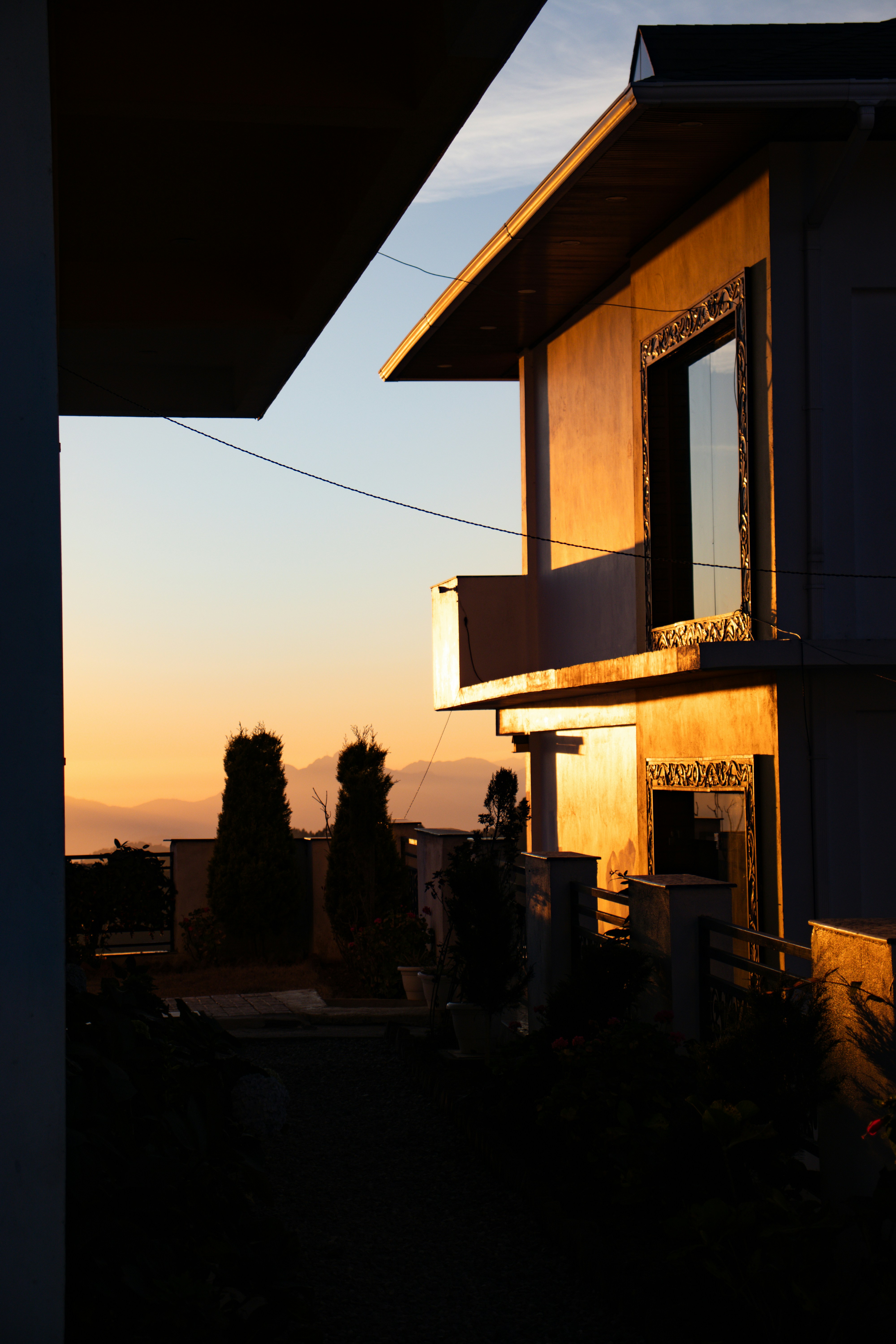 Amanecer y atardecer están arruinando la iluminación adaptativa de Home Assistant; usa tu propio horario en su lugar