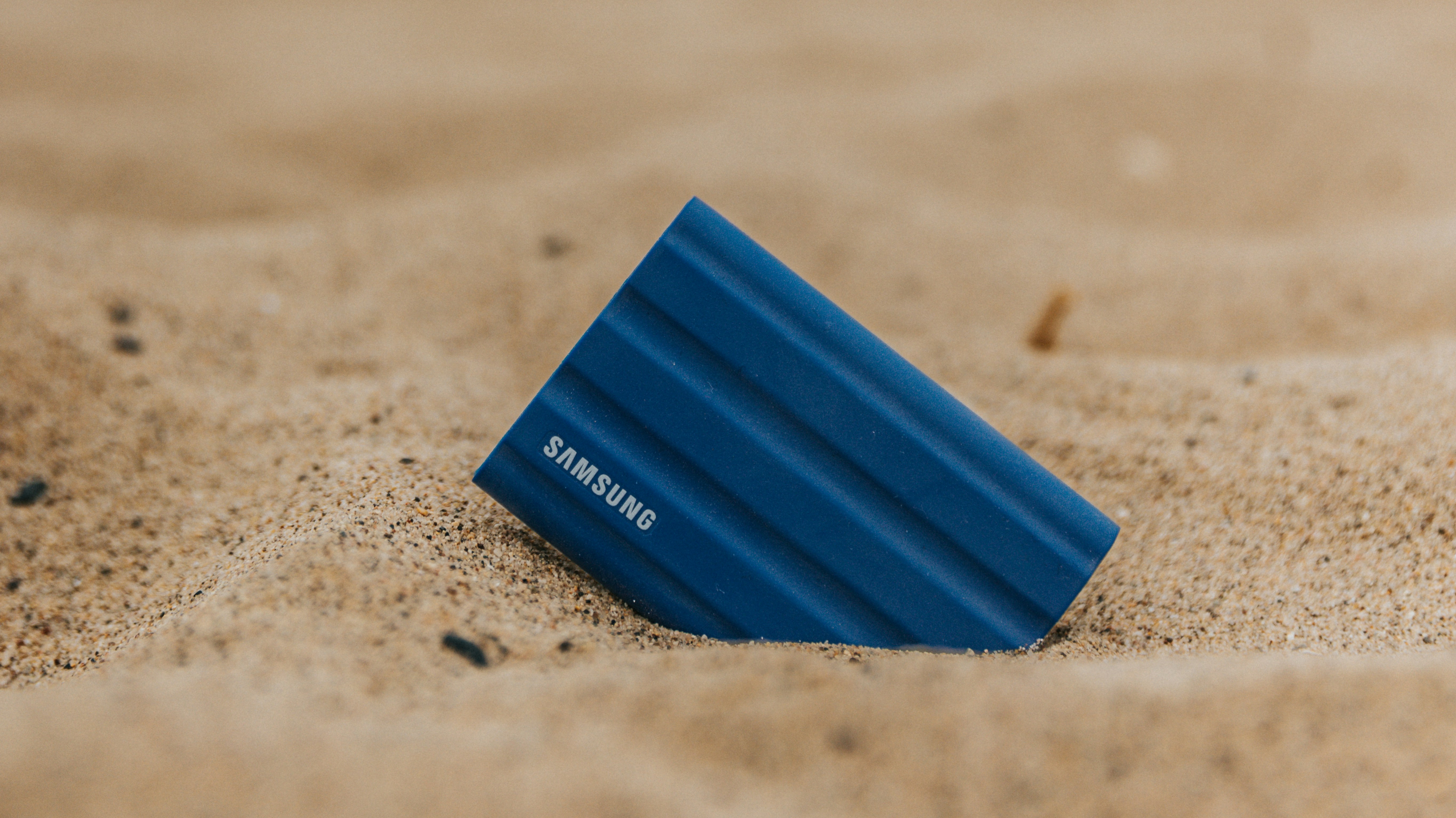Samsung T7 SSD portátil baja a $190 (antes $285)