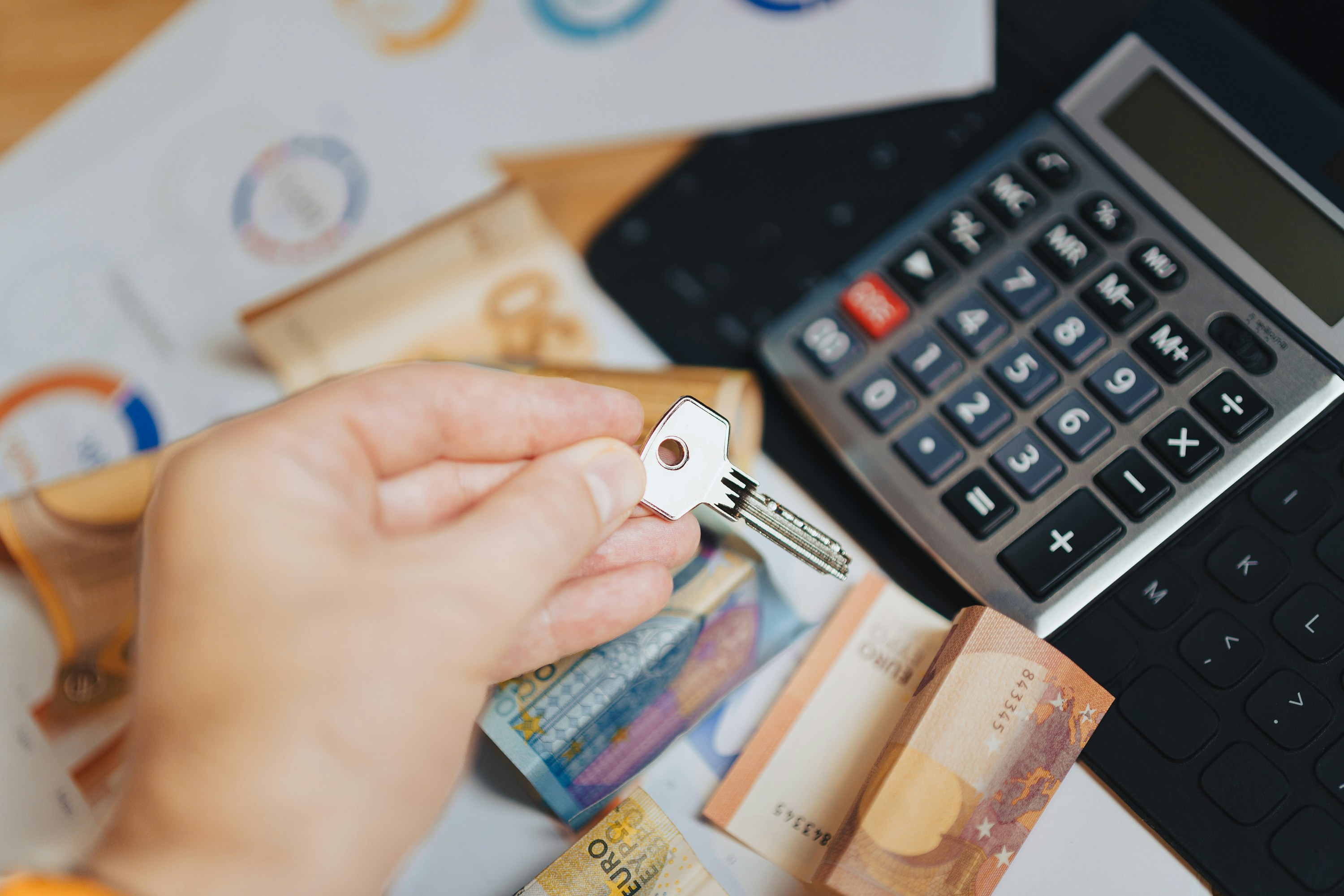 SBA suspende a 27,486 prestatarios por fraude en pandemia