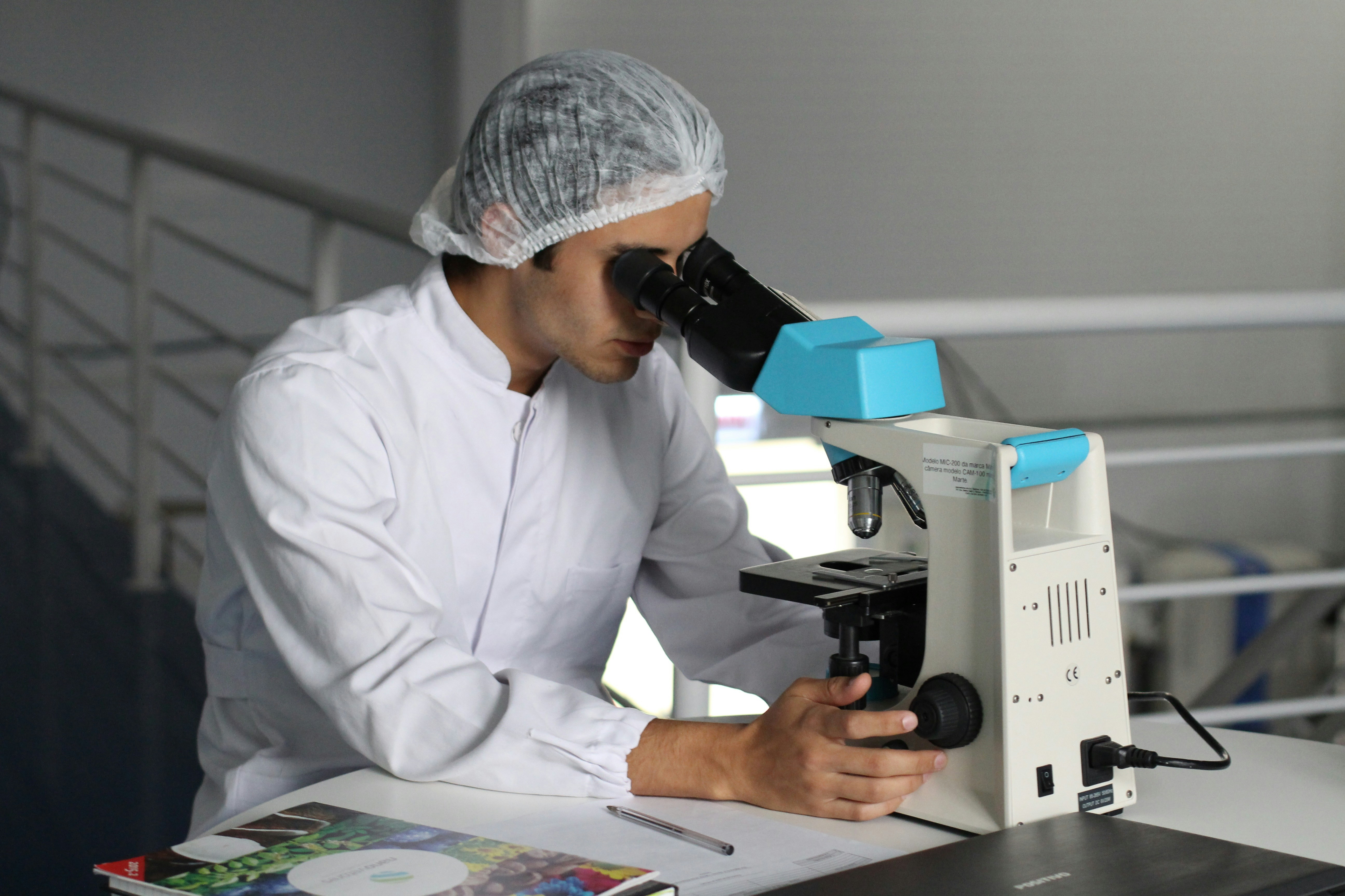 Análisis de sensibilidad local con Fisher Information en imágenes médicas
