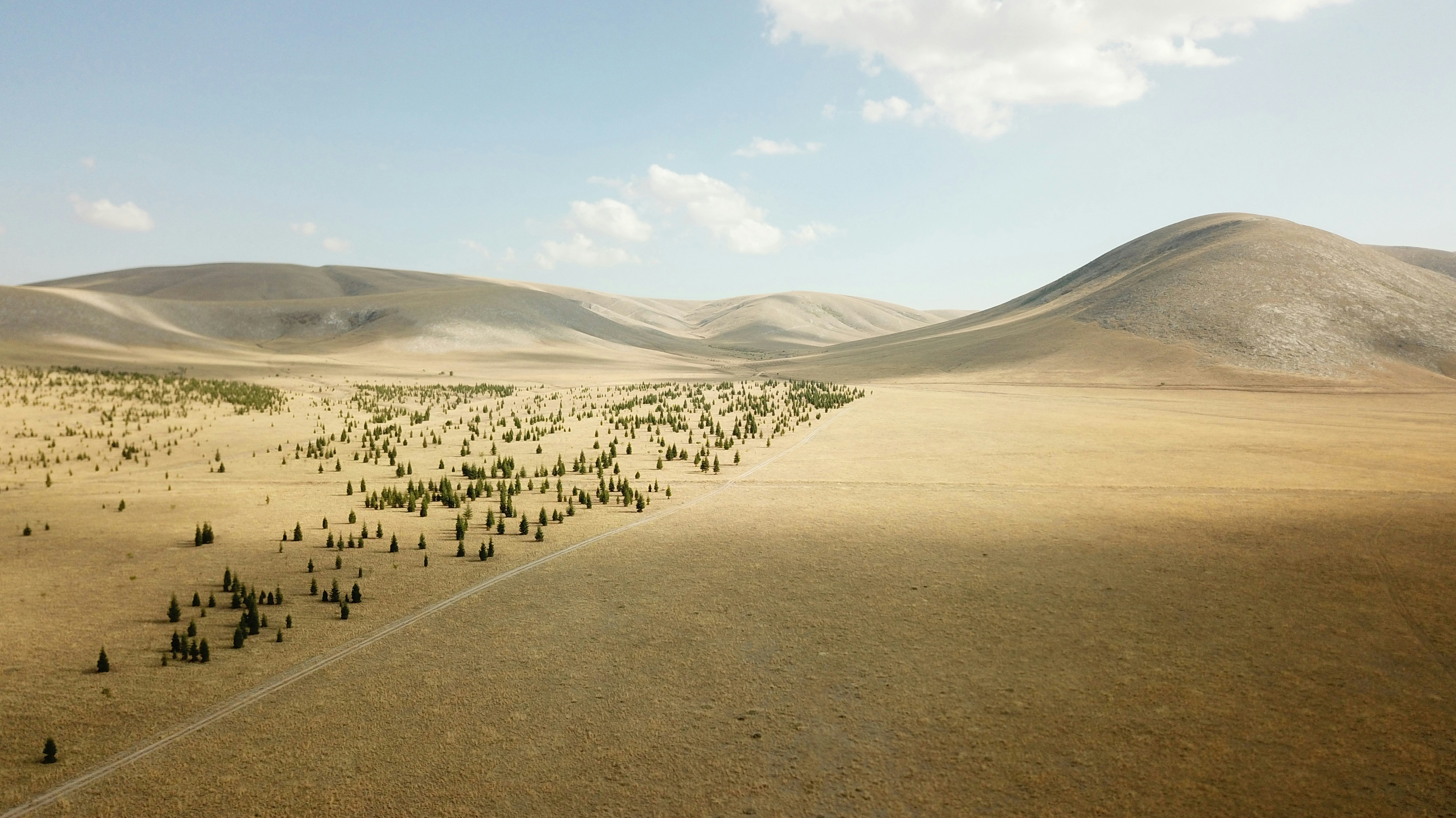 Simulación basada en múltiples agentes de movilidad arqueológica en paisajes irregulares