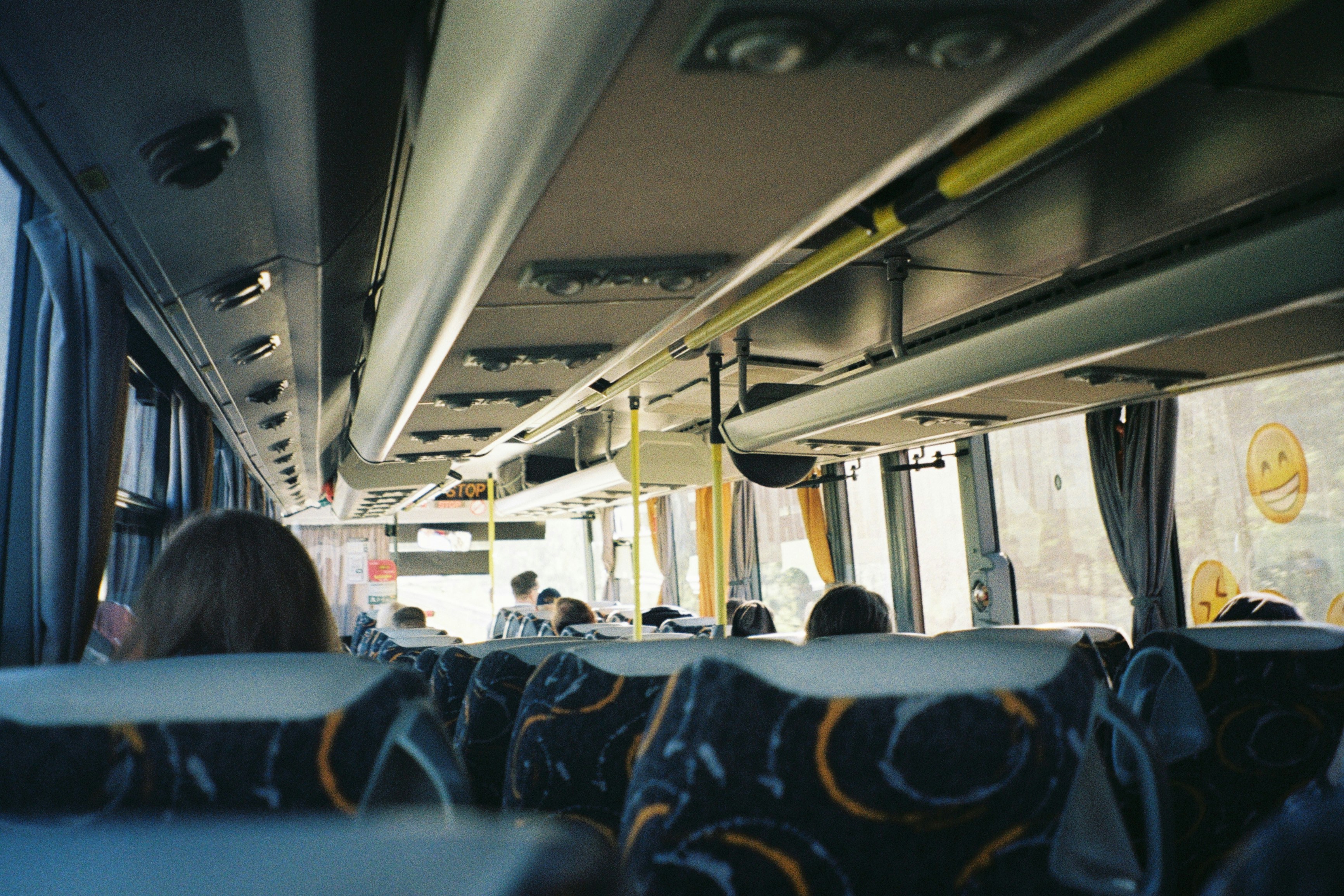 Sistema de monitoreo multi-vista en cabina para transporte público